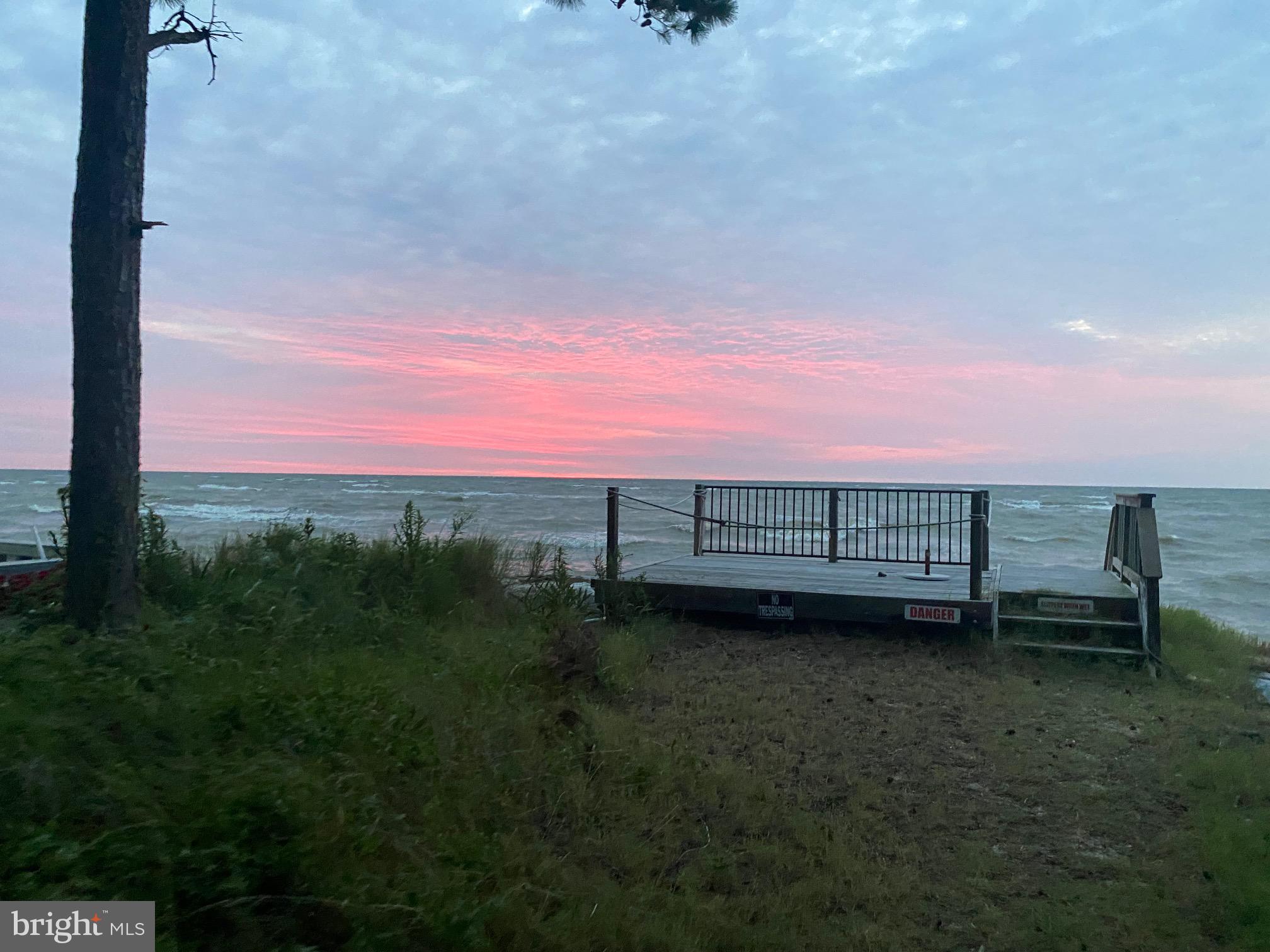 HAYS BEACH - Residential