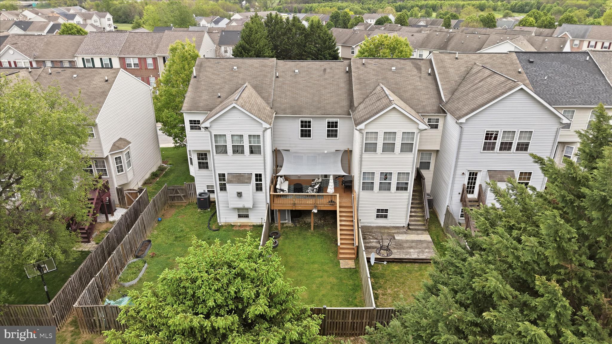 COUNTY GREEN - Residential