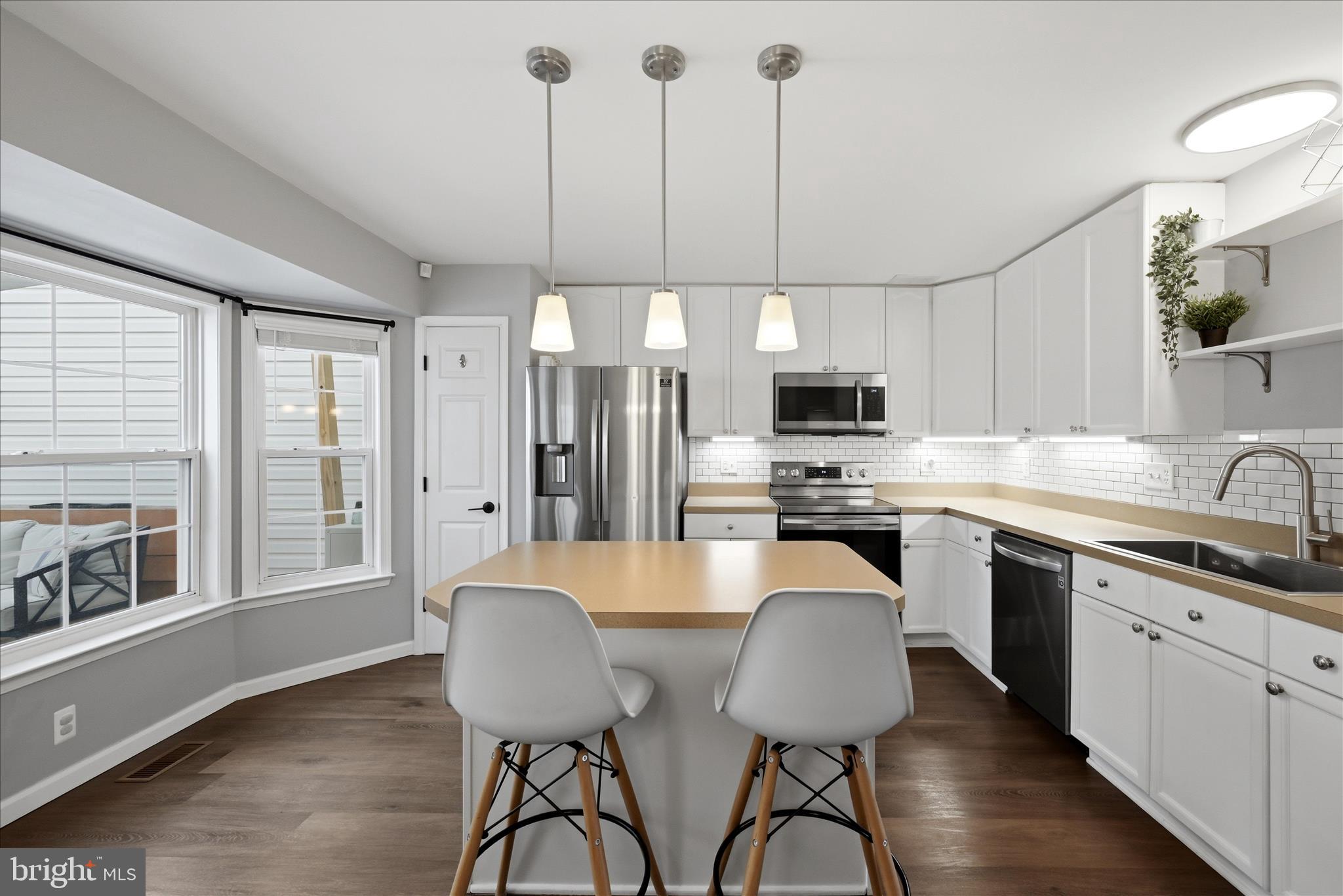 COUNTY GREEN - Residential