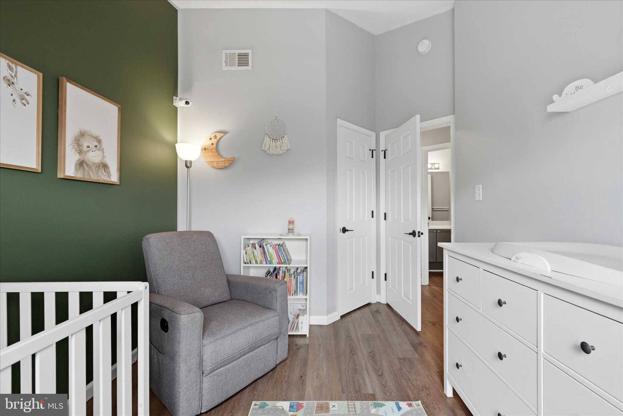 COUNTY GREEN - Residential
