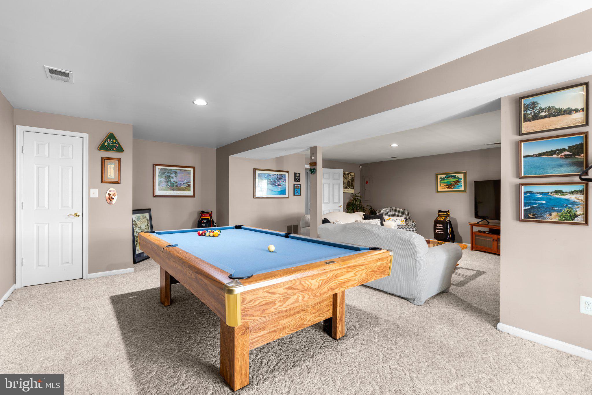 GABLE FIELD - Residential