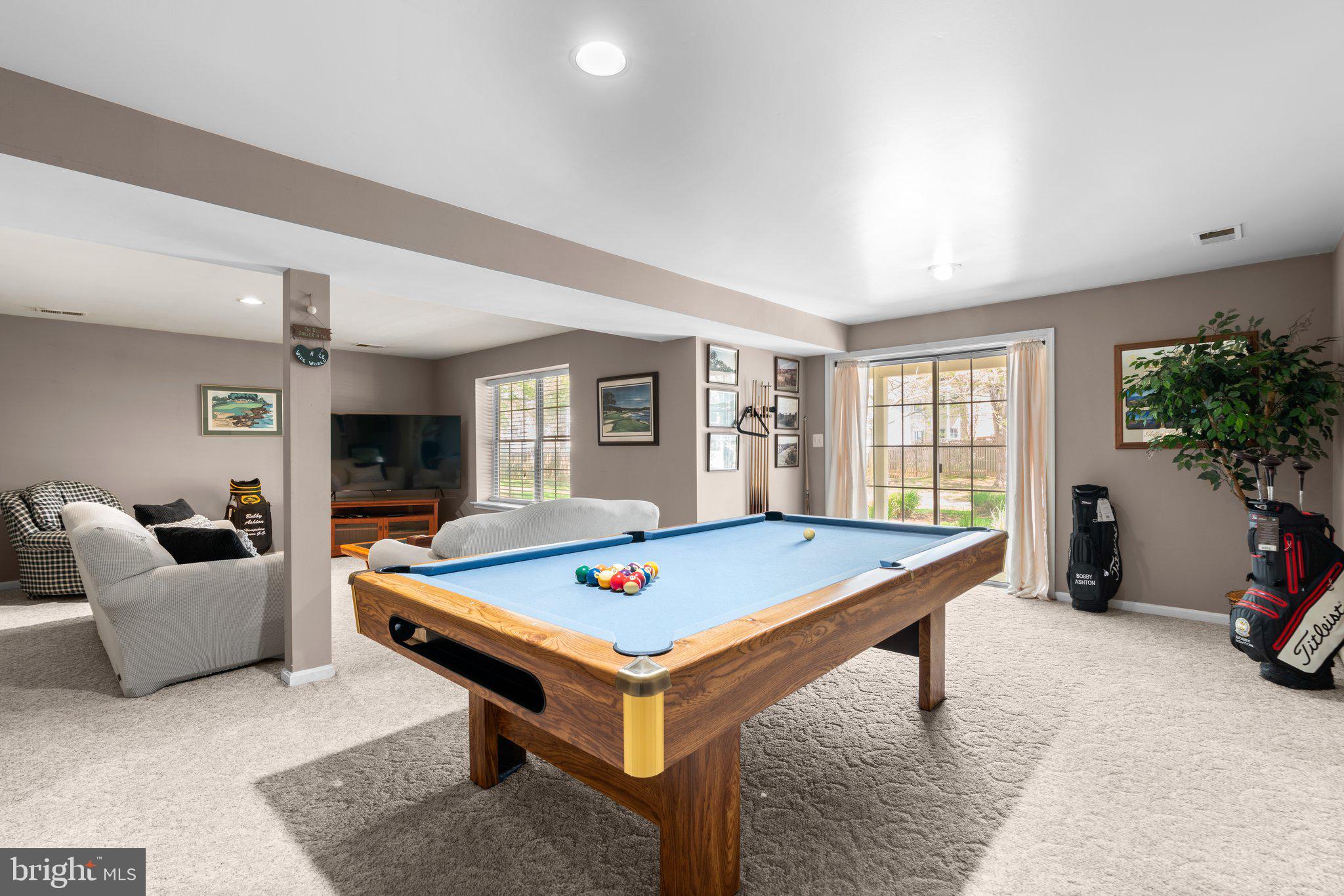 GABLE FIELD - Residential