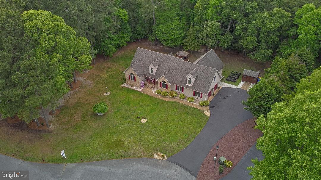 4 HIDDEN HILLS COURT