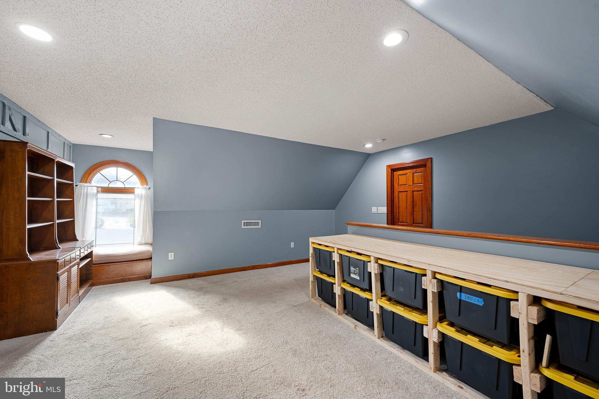 RIVERS END - Residential