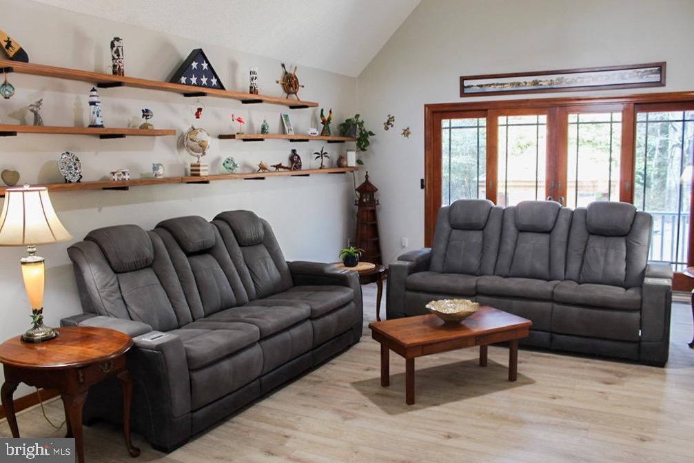 RIVERS END - Residential