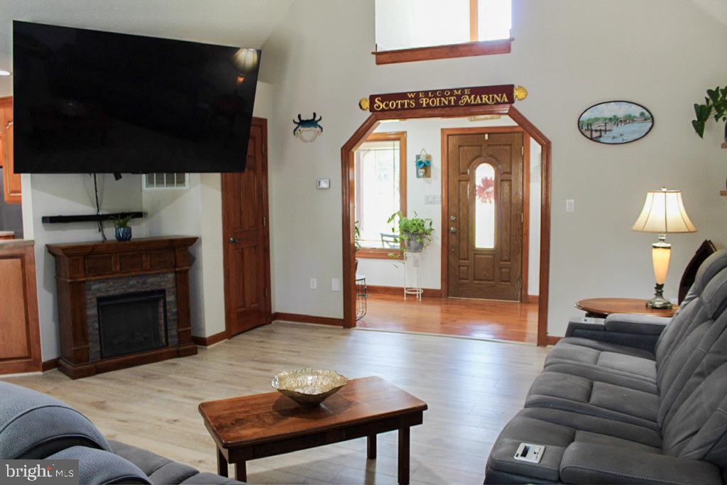 RIVERS END - Residential