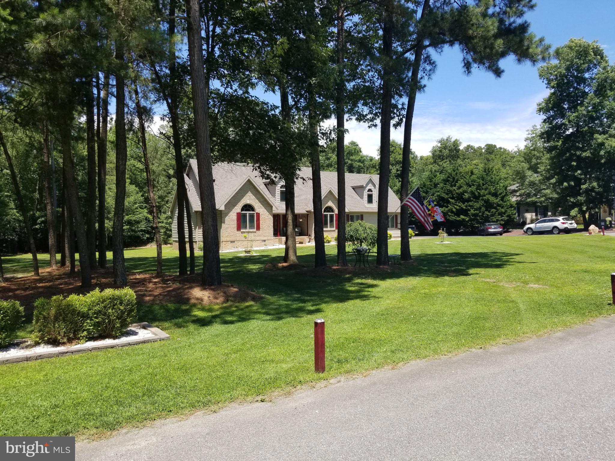 4 HIDDEN HILLS COURT