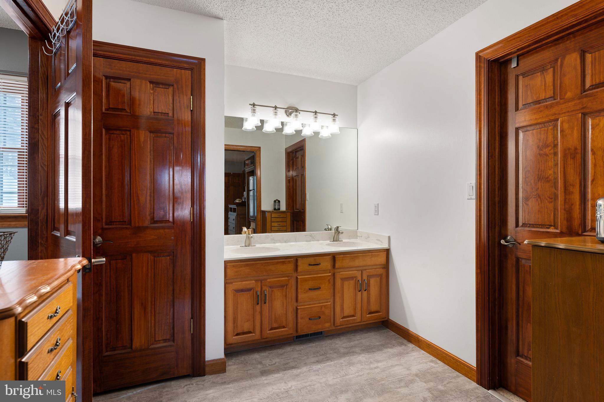 RIVERS END - Residential