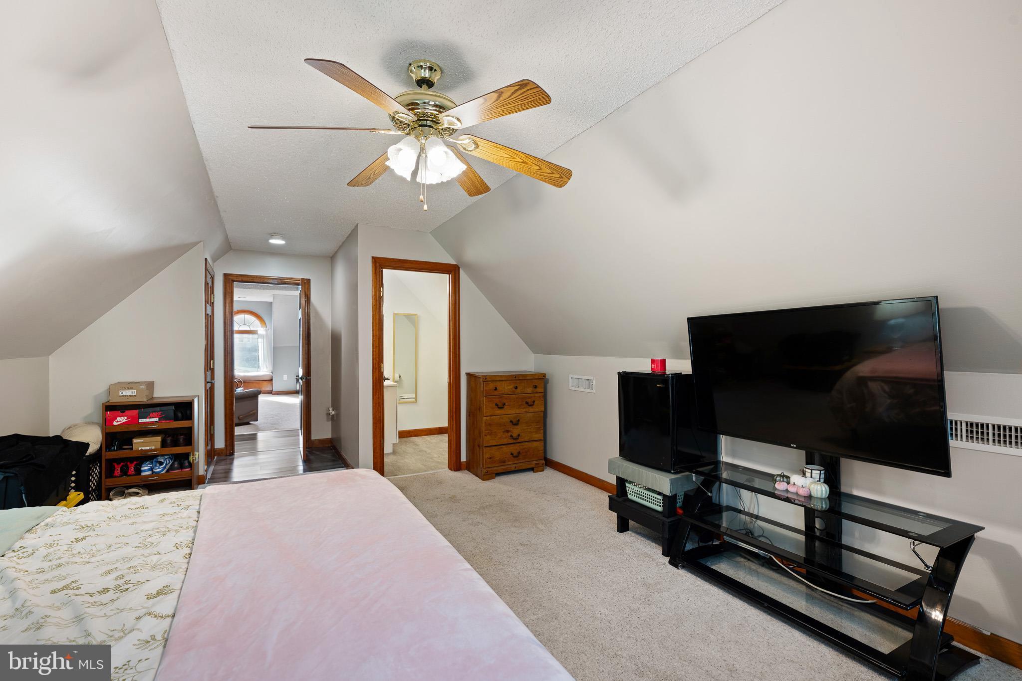 RIVERS END - Residential