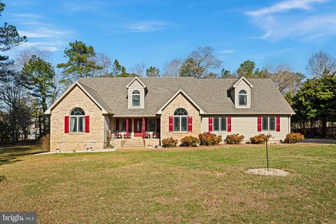 4 HIDDEN HILLS COURT SEAFORD DE 19973