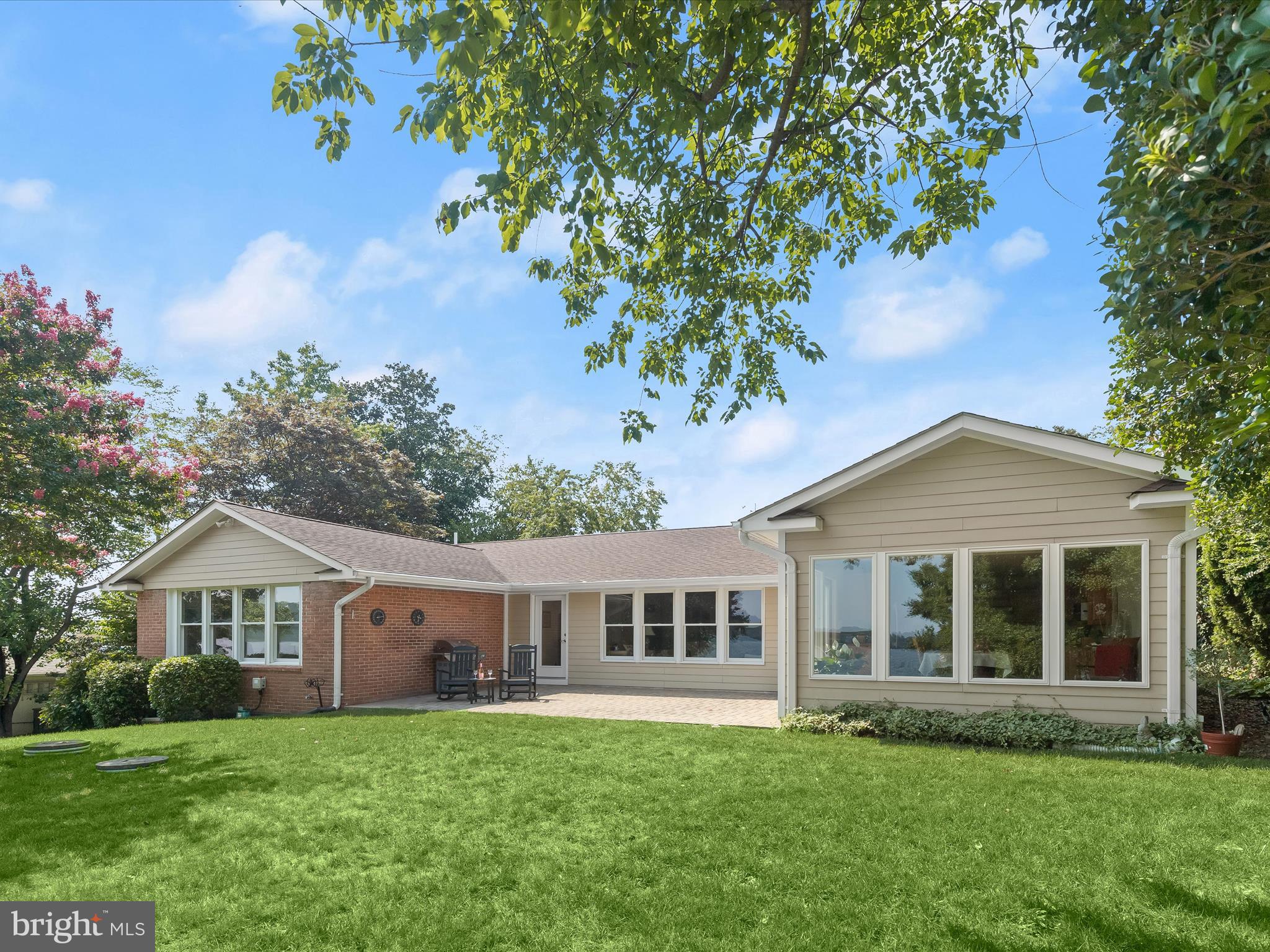 LONG POINT ON THE SEVERN - Residential