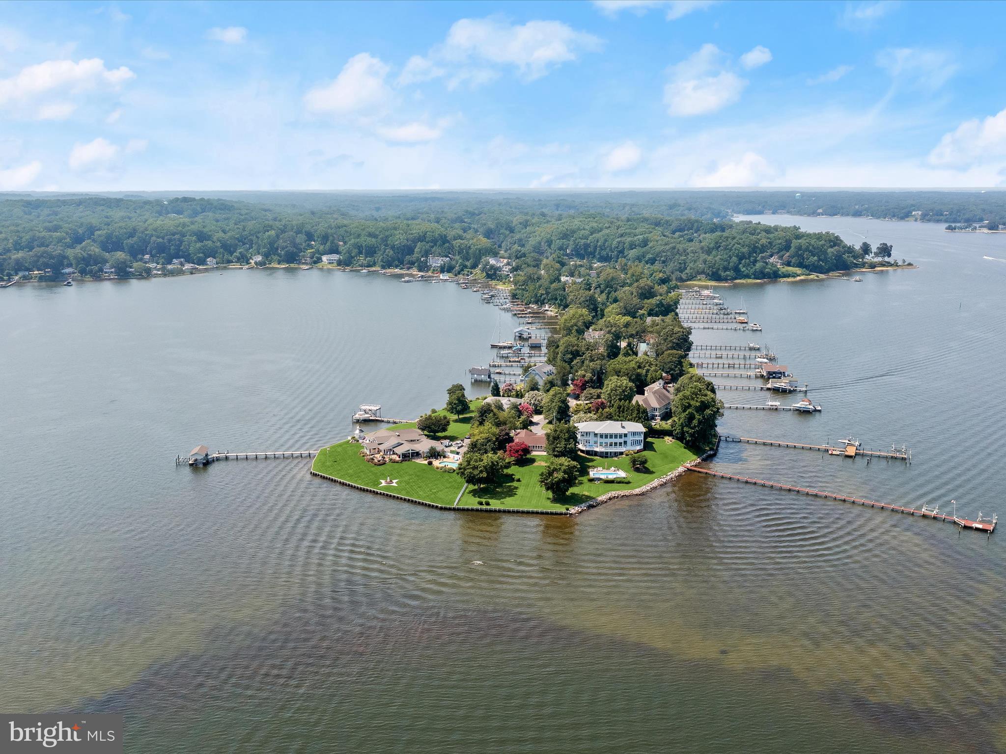LONG POINT ON THE SEVERN - Residential