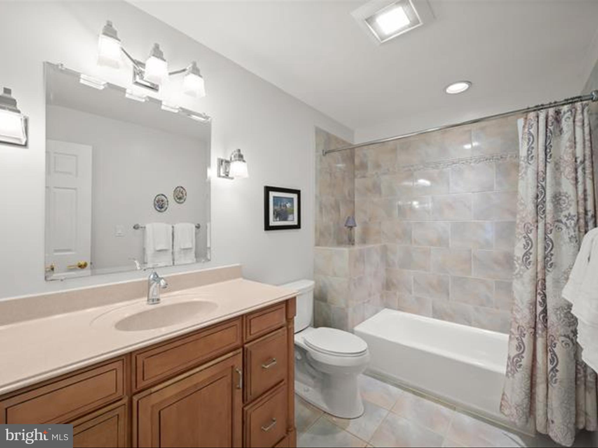 LONG POINT ON THE SEVERN - Residential