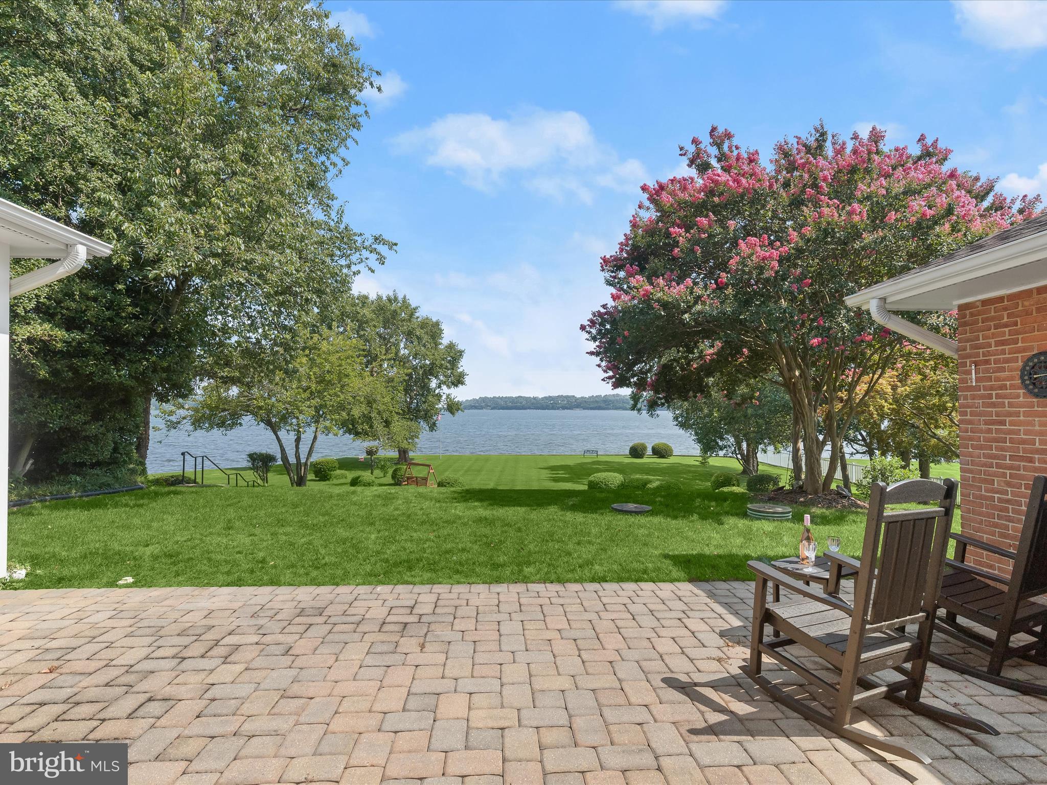 LONG POINT ON THE SEVERN - Residential