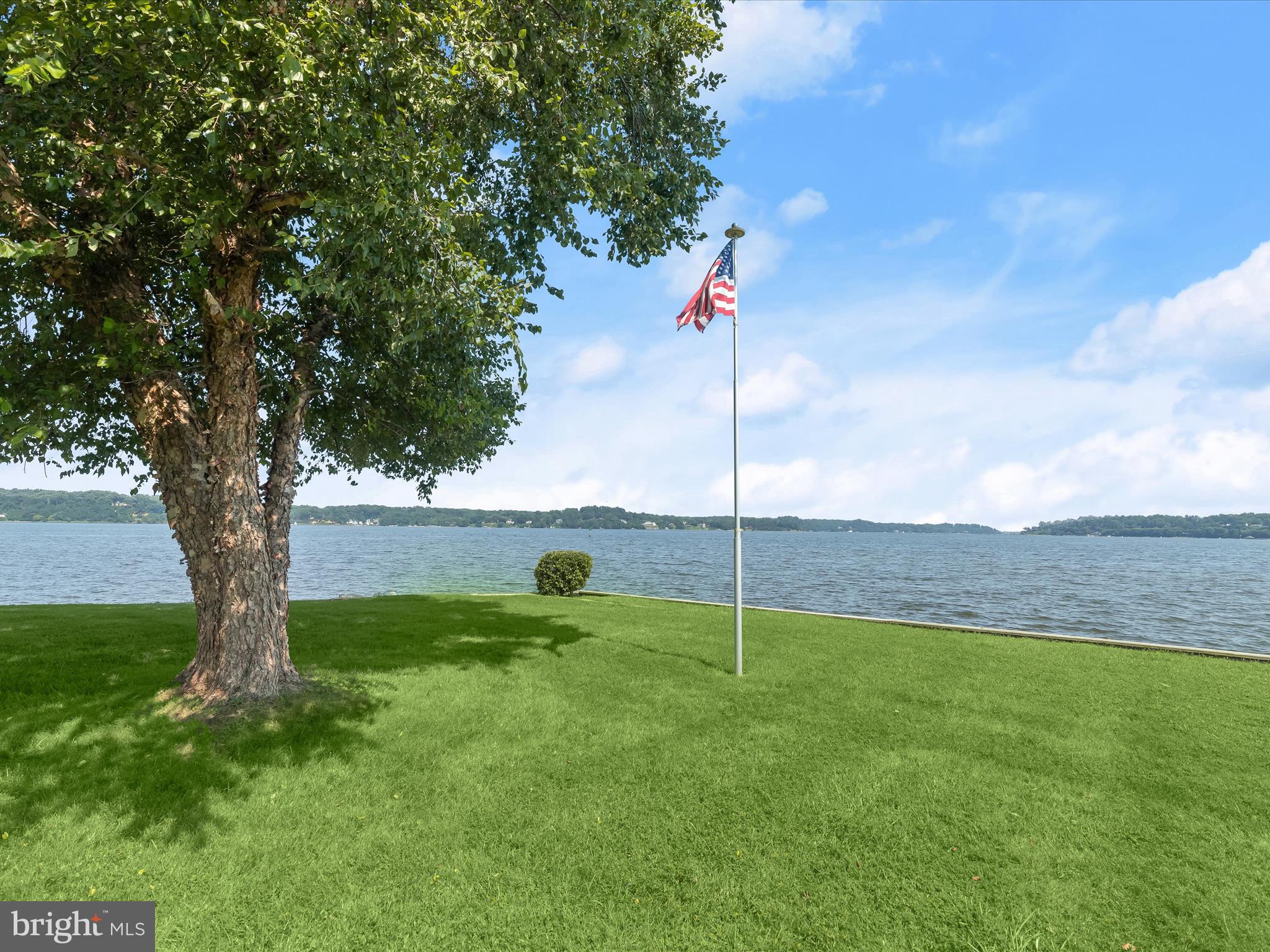 LONG POINT ON THE SEVERN - Residential