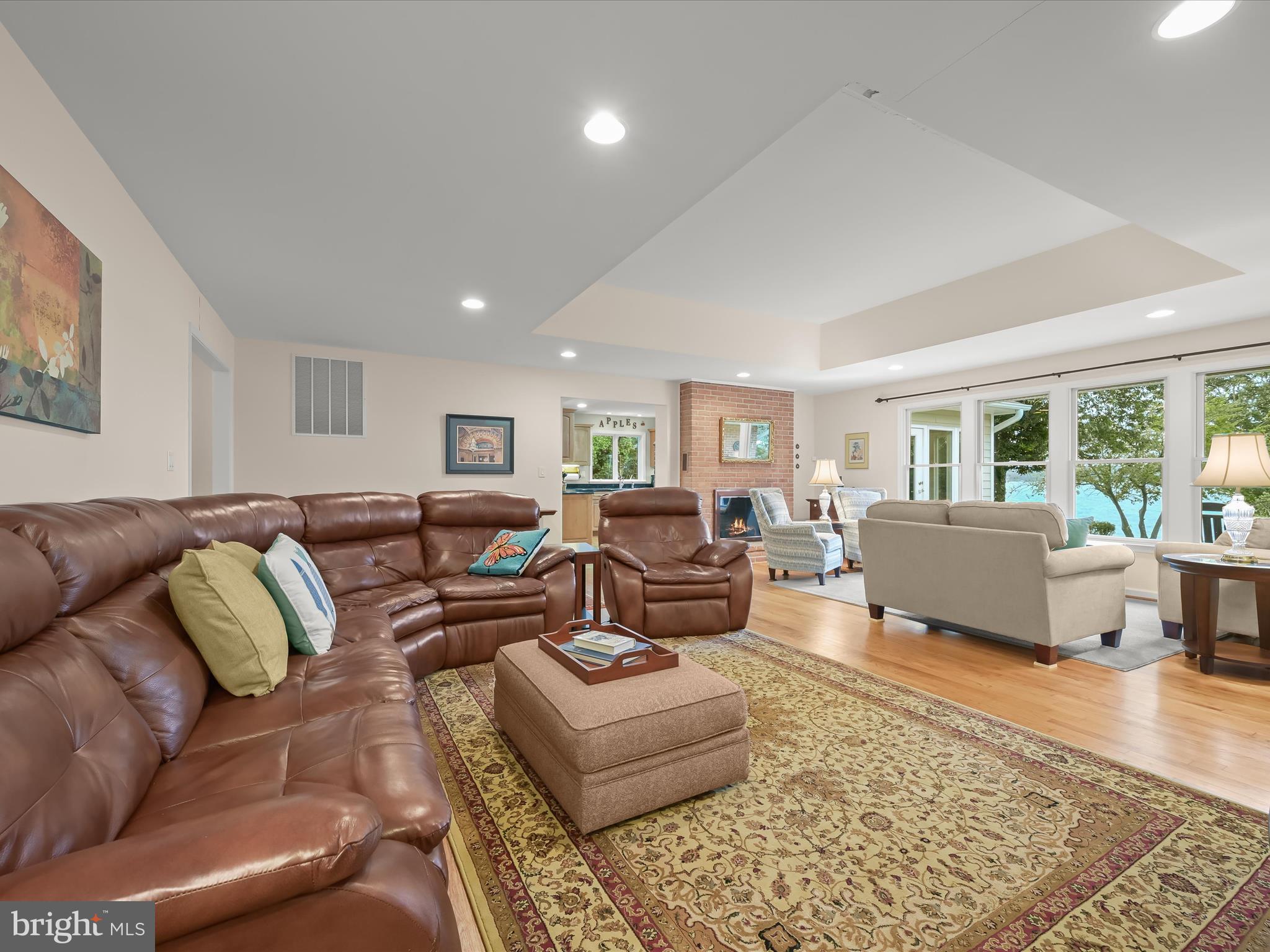 LONG POINT ON THE SEVERN - Residential