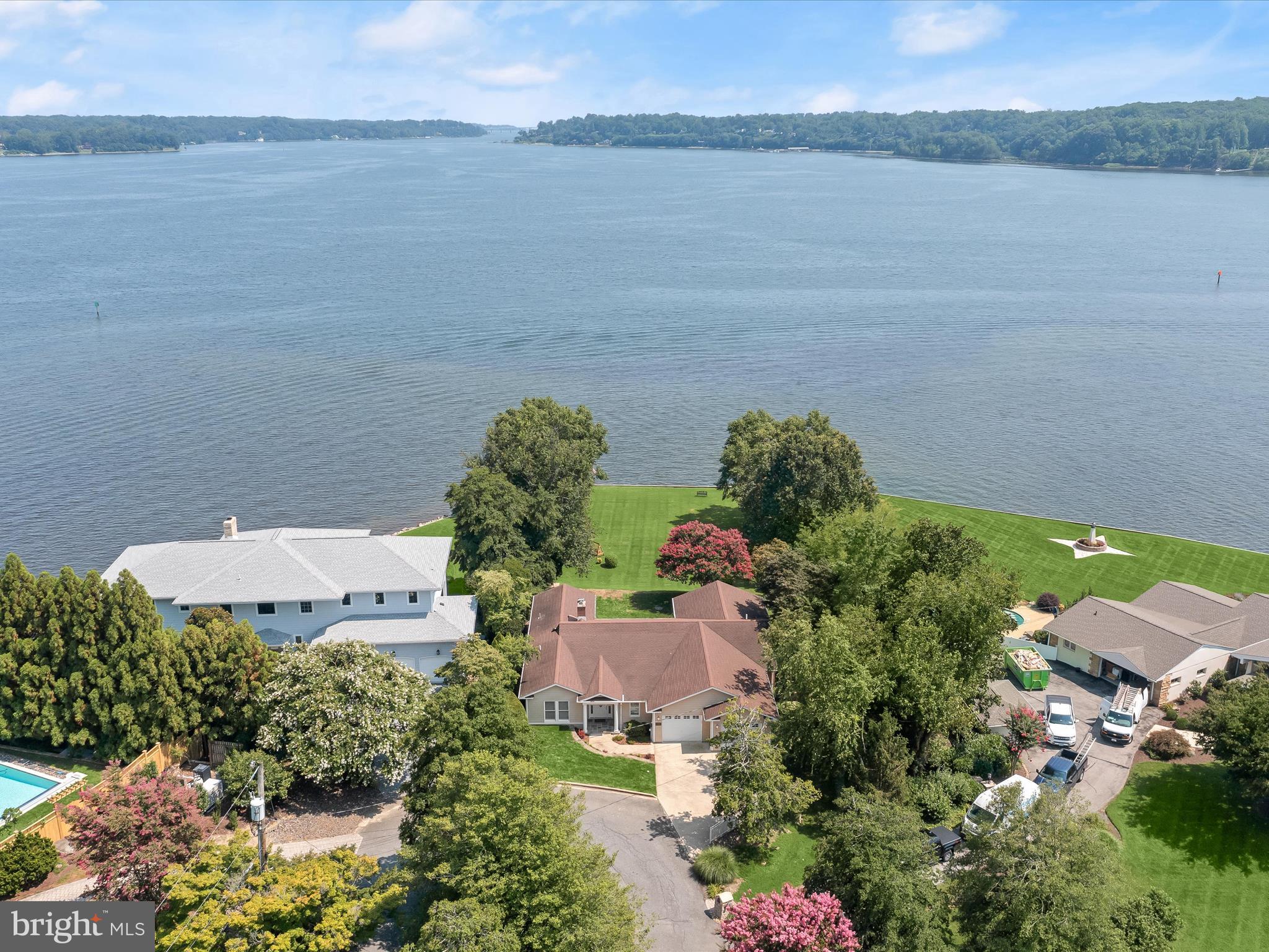 LONG POINT ON THE SEVERN - Residential