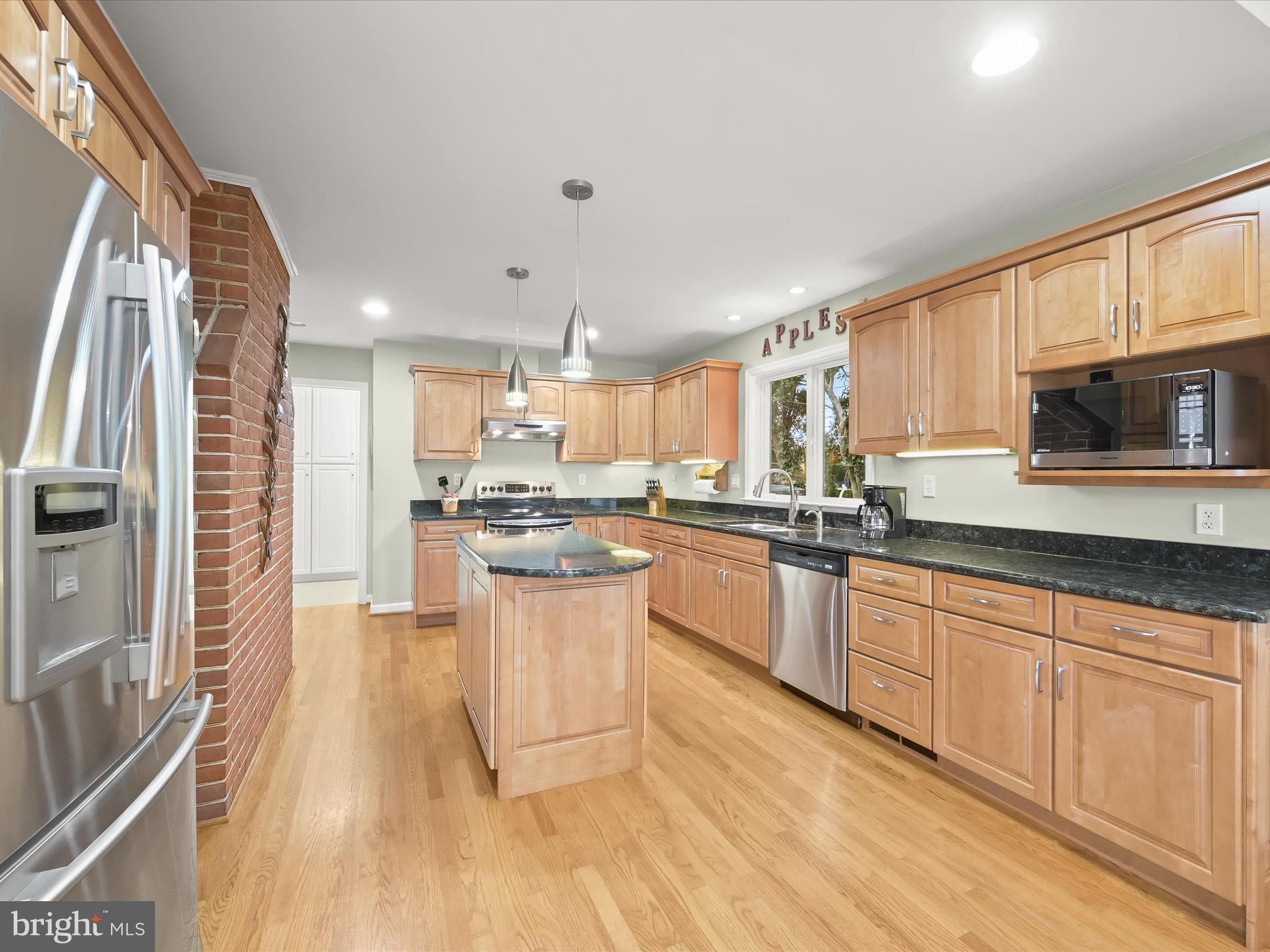 LONG POINT ON THE SEVERN - Residential