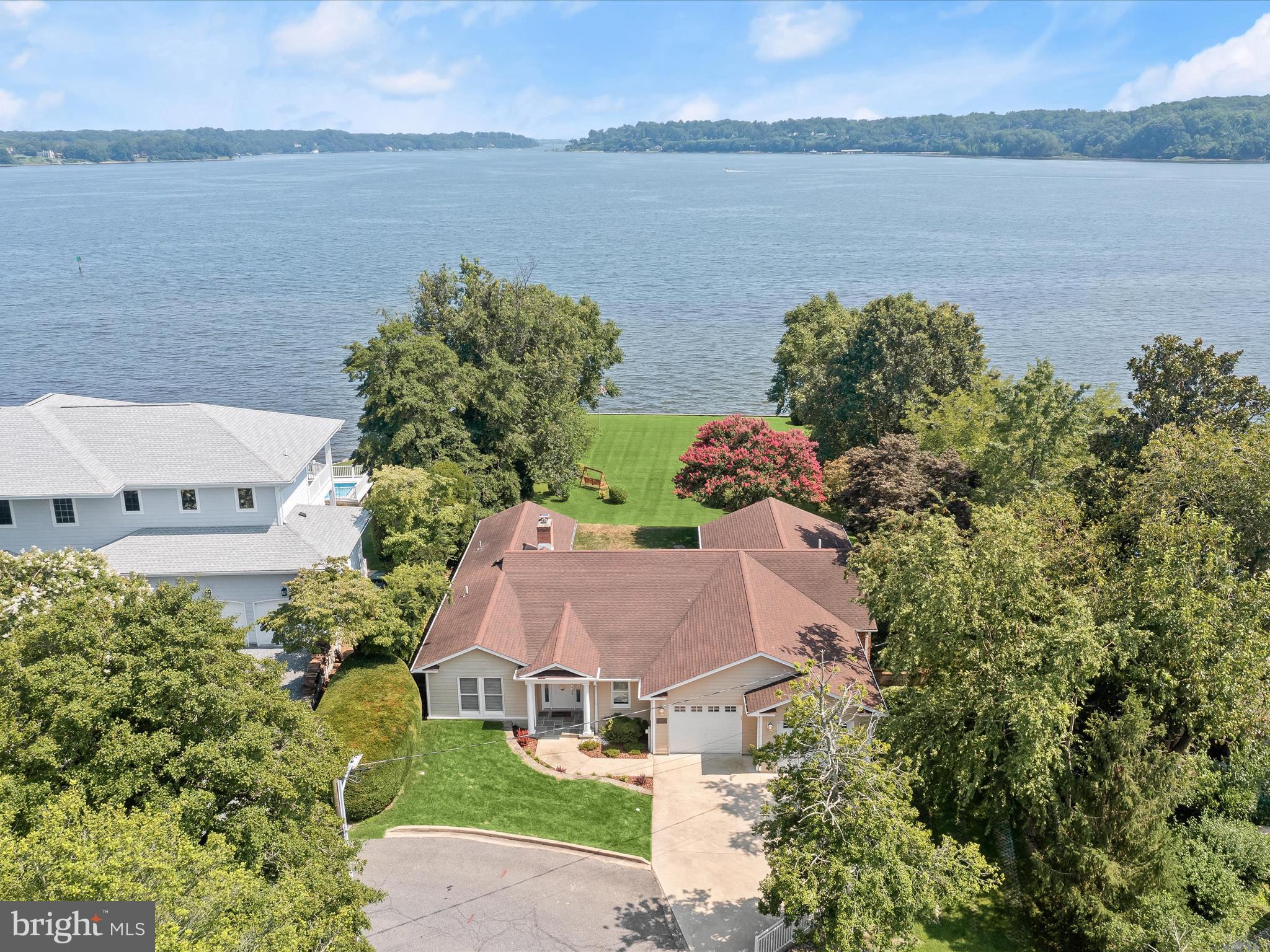 LONG POINT ON THE SEVERN - Residential