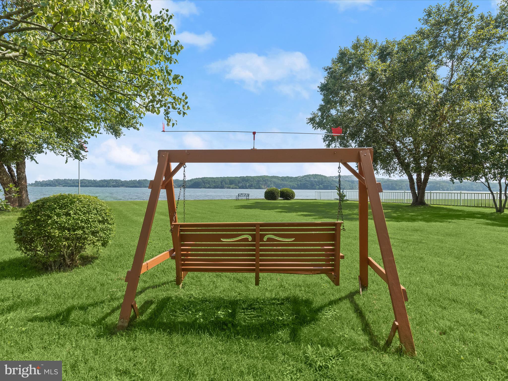 LONG POINT ON THE SEVERN - Residential