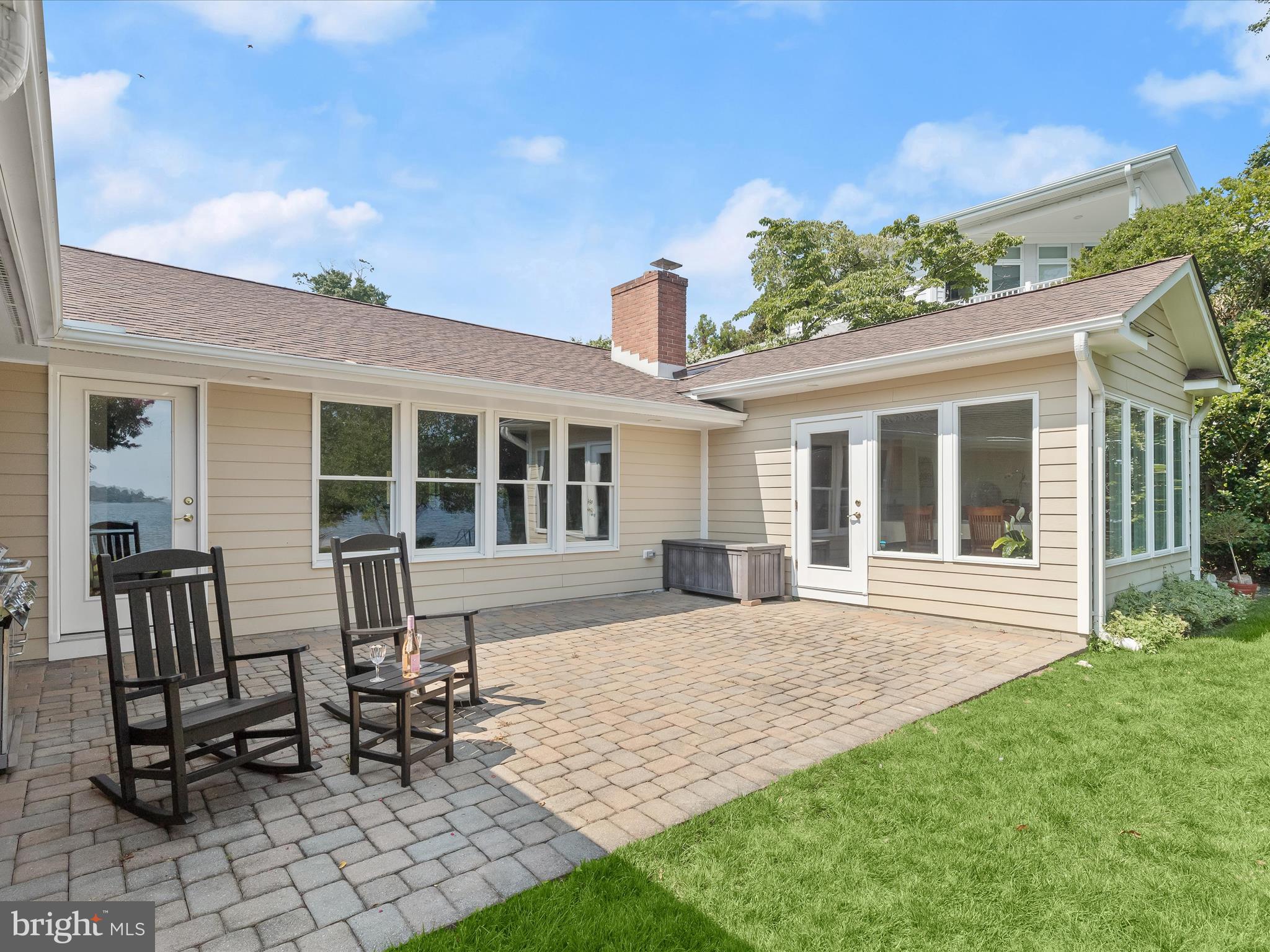 LONG POINT ON THE SEVERN - Residential