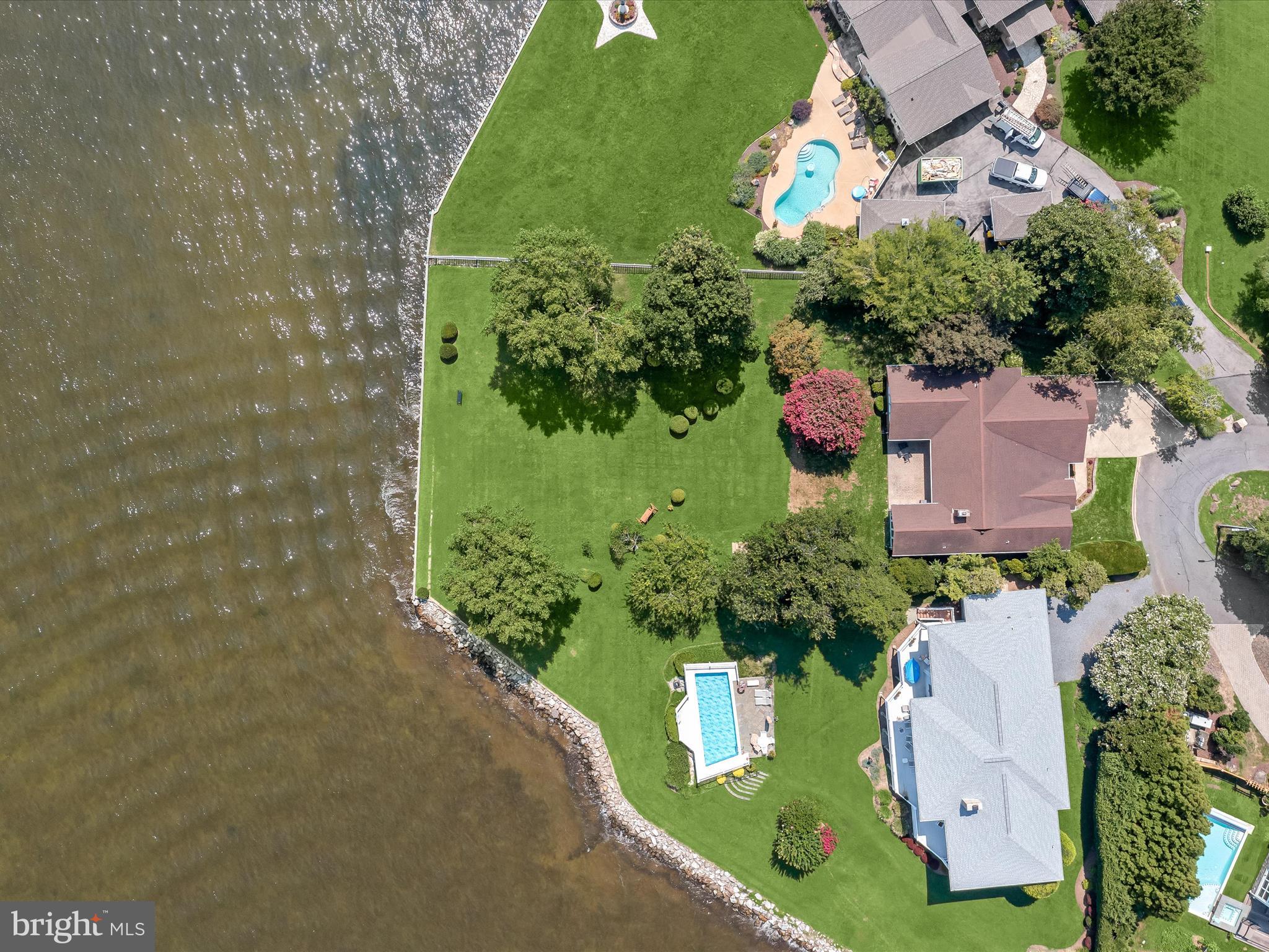 LONG POINT ON THE SEVERN - Residential