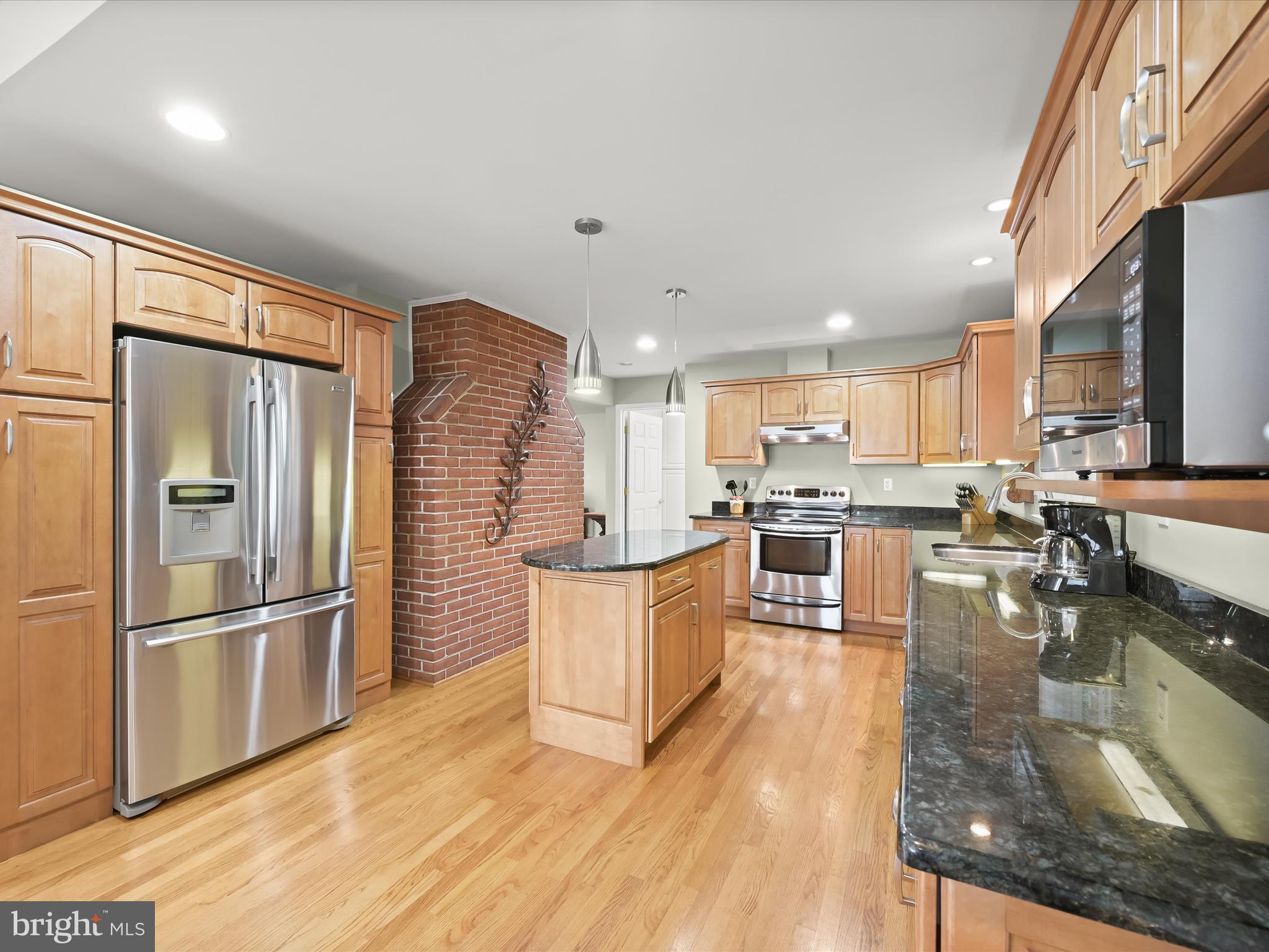 LONG POINT ON THE SEVERN - Residential