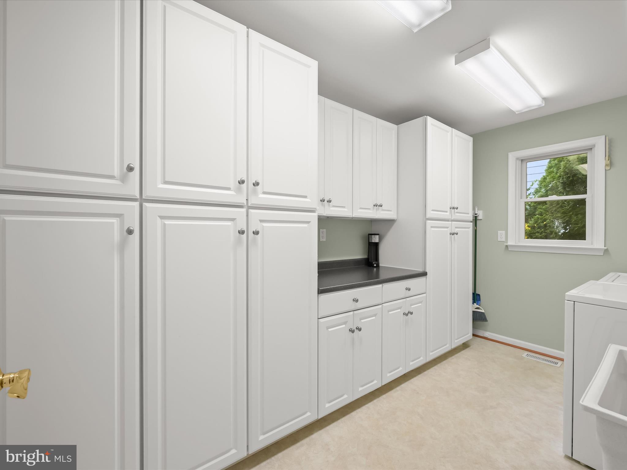 LONG POINT ON THE SEVERN - Residential