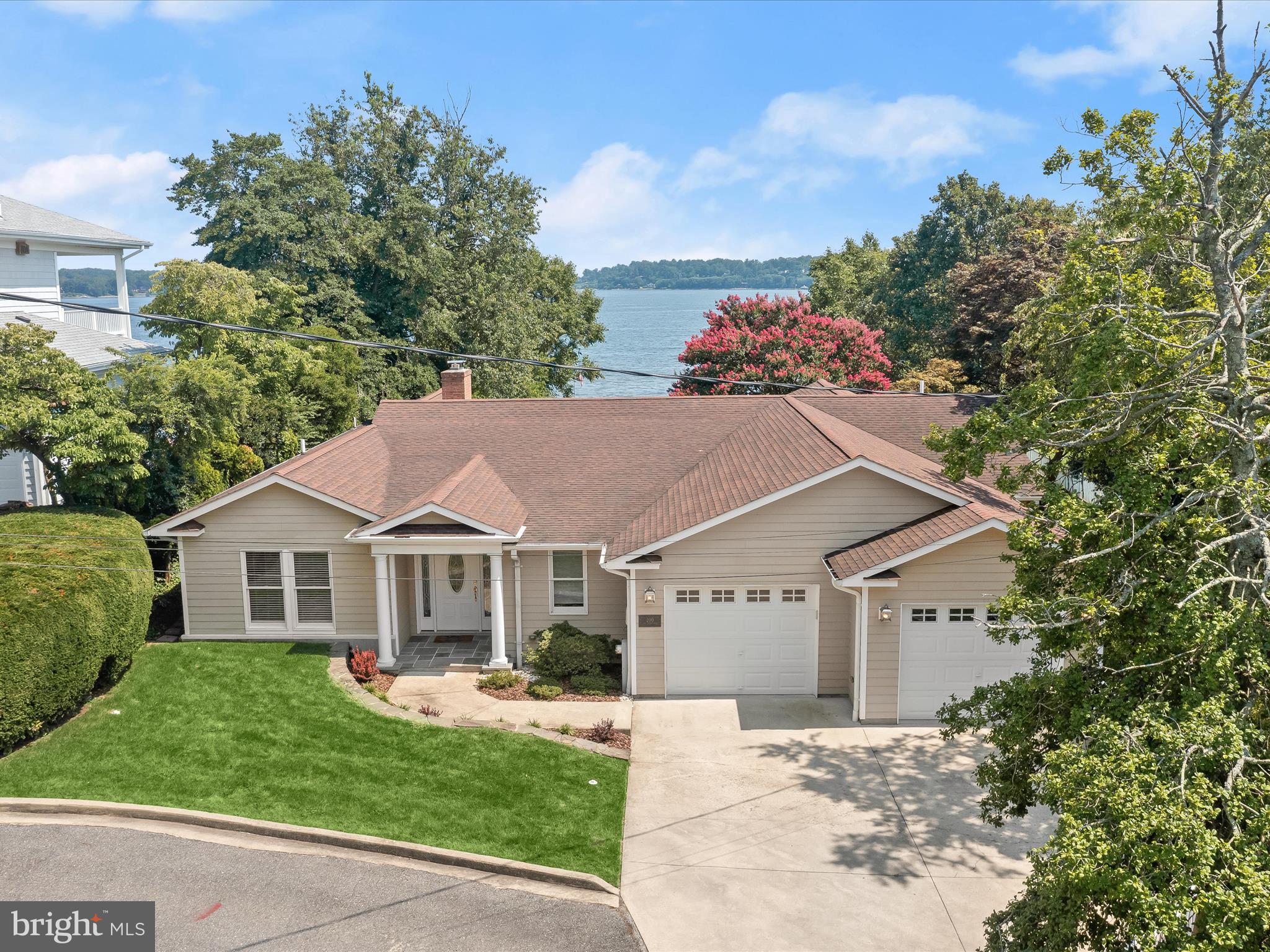 LONG POINT ON THE SEVERN - Residential