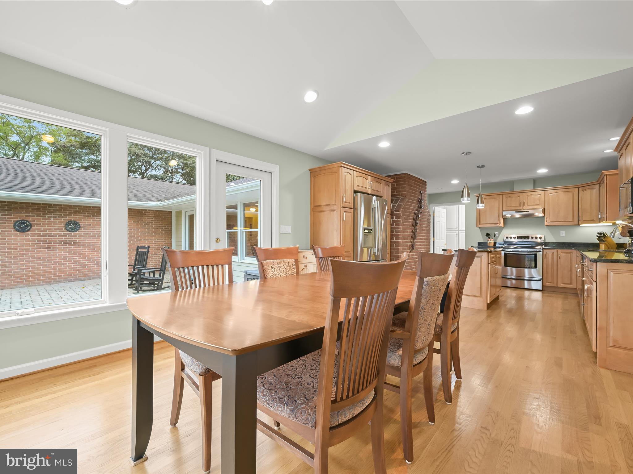 LONG POINT ON THE SEVERN - Residential