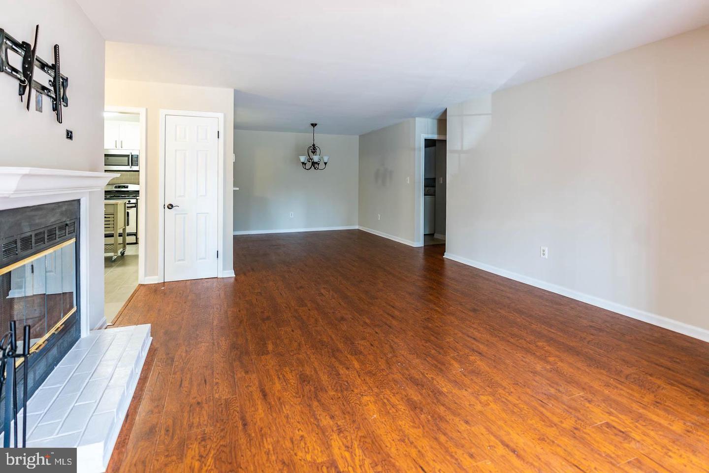 WILLOW POINT - Residential Lease