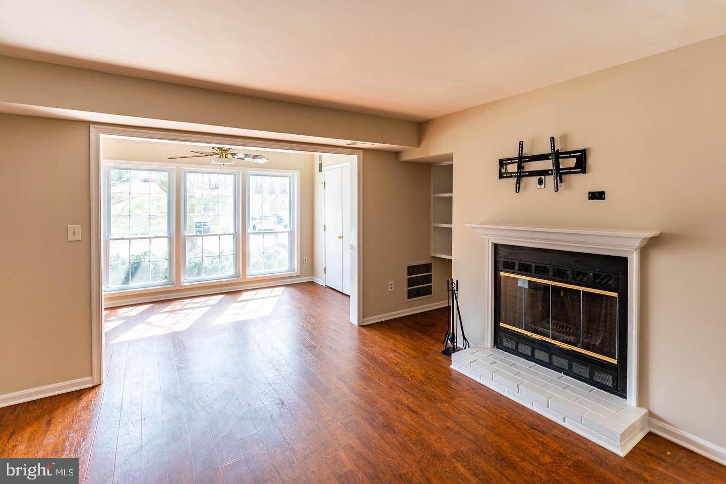 WILLOW POINT - Residential Lease