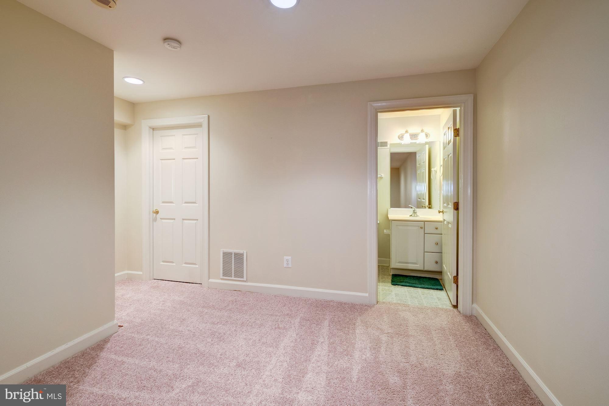 BERKSHIRE WOODS - Residential