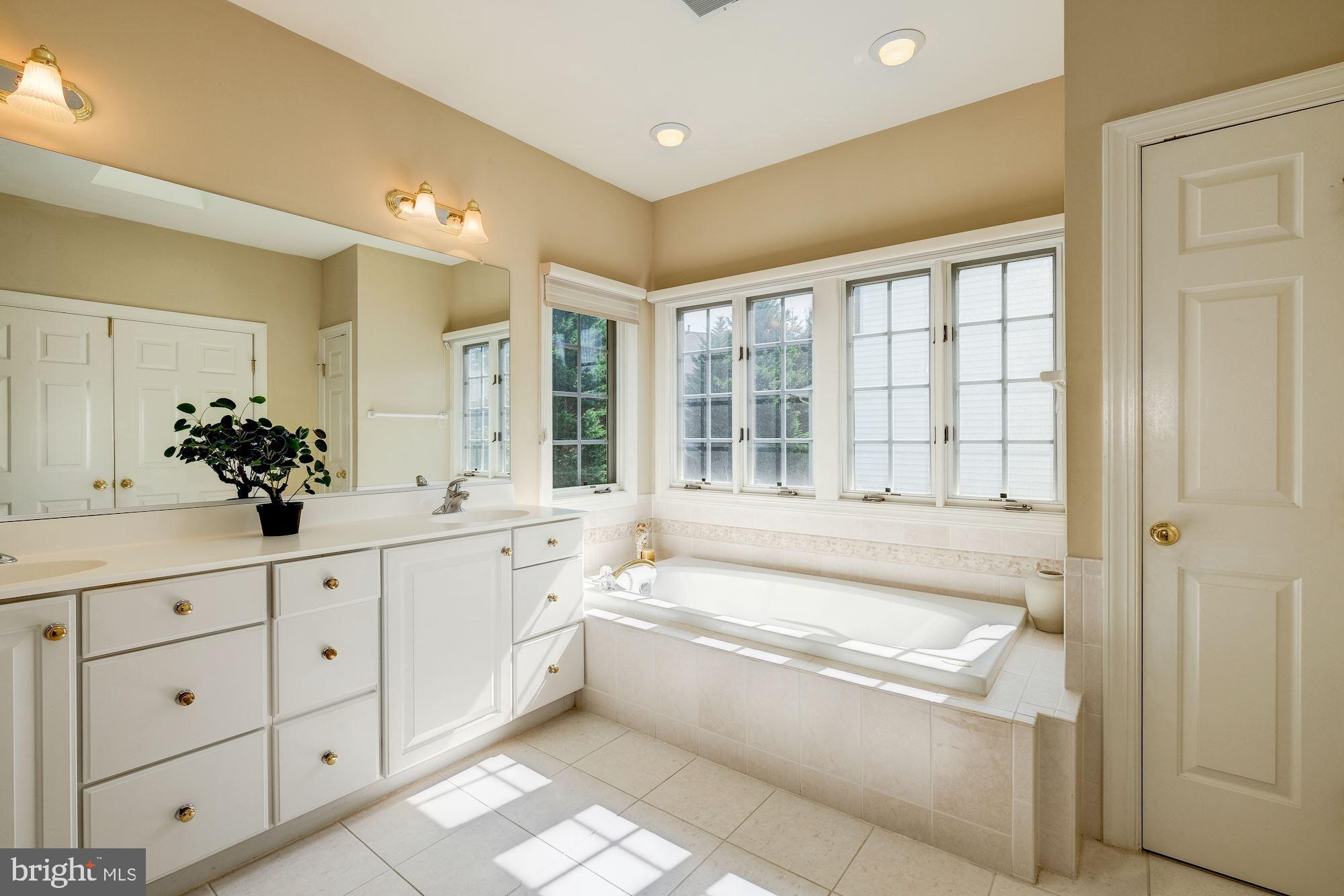 BERKSHIRE WOODS - Residential