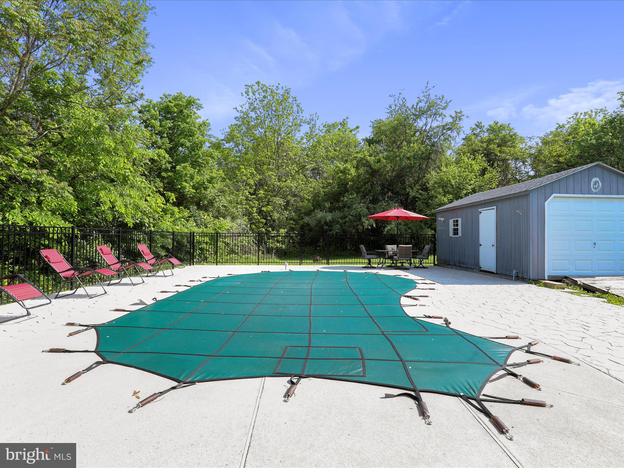 PARADISE ESTATES - Residential