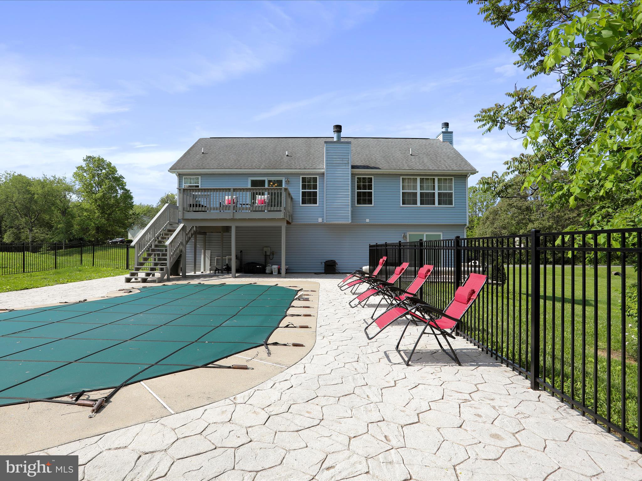 PARADISE ESTATES - Residential