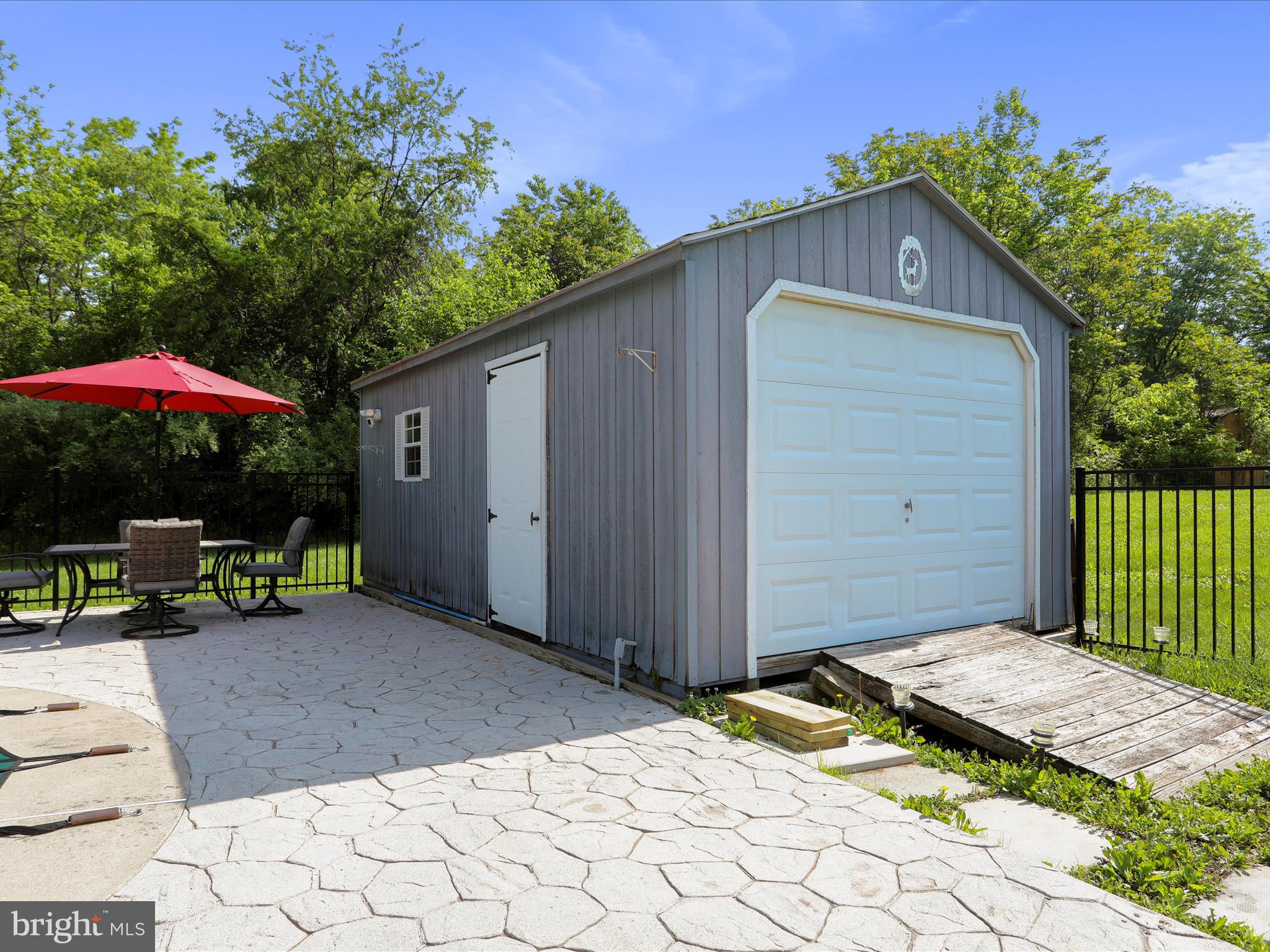 PARADISE ESTATES - Residential