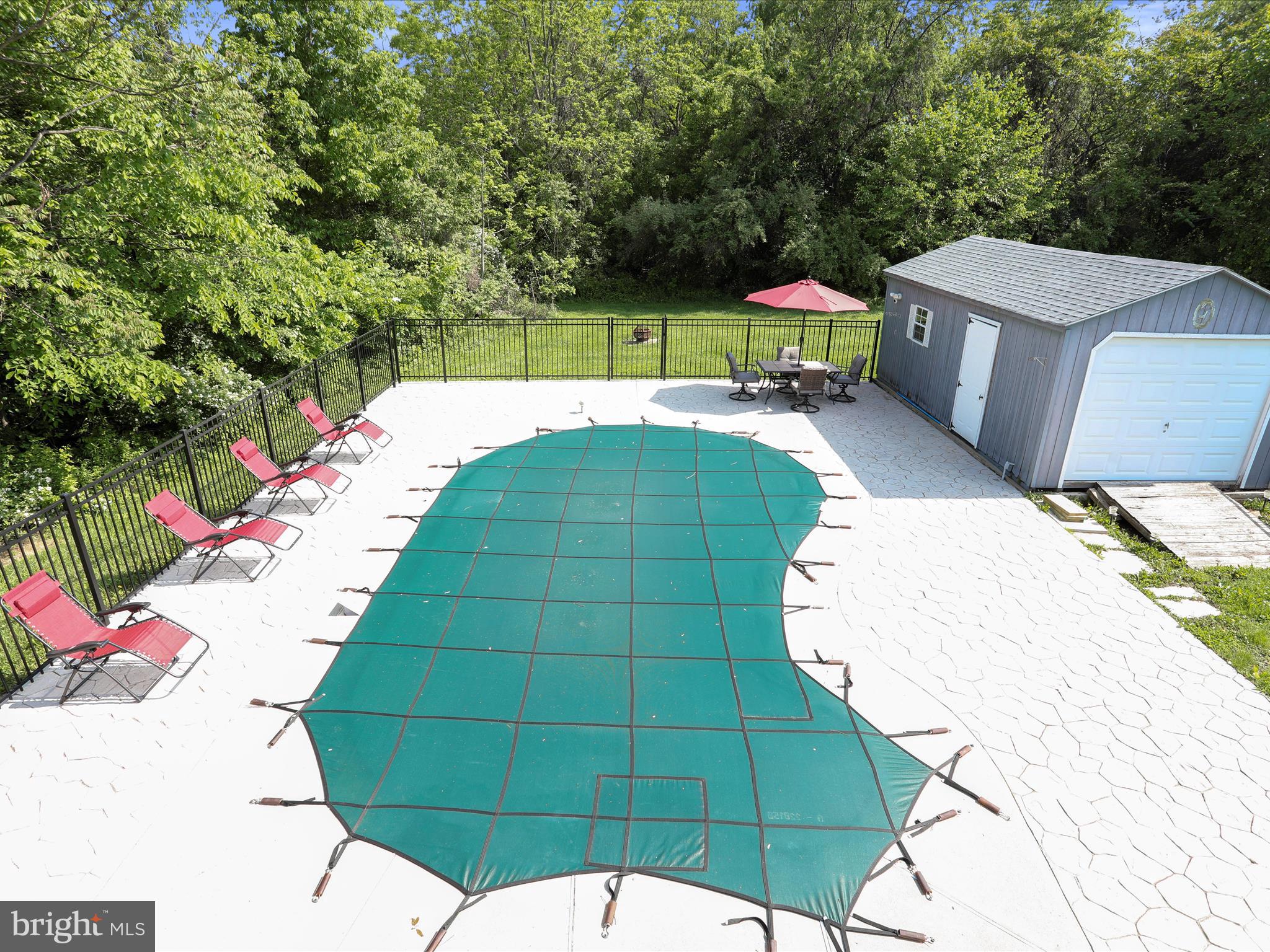 PARADISE ESTATES - Residential