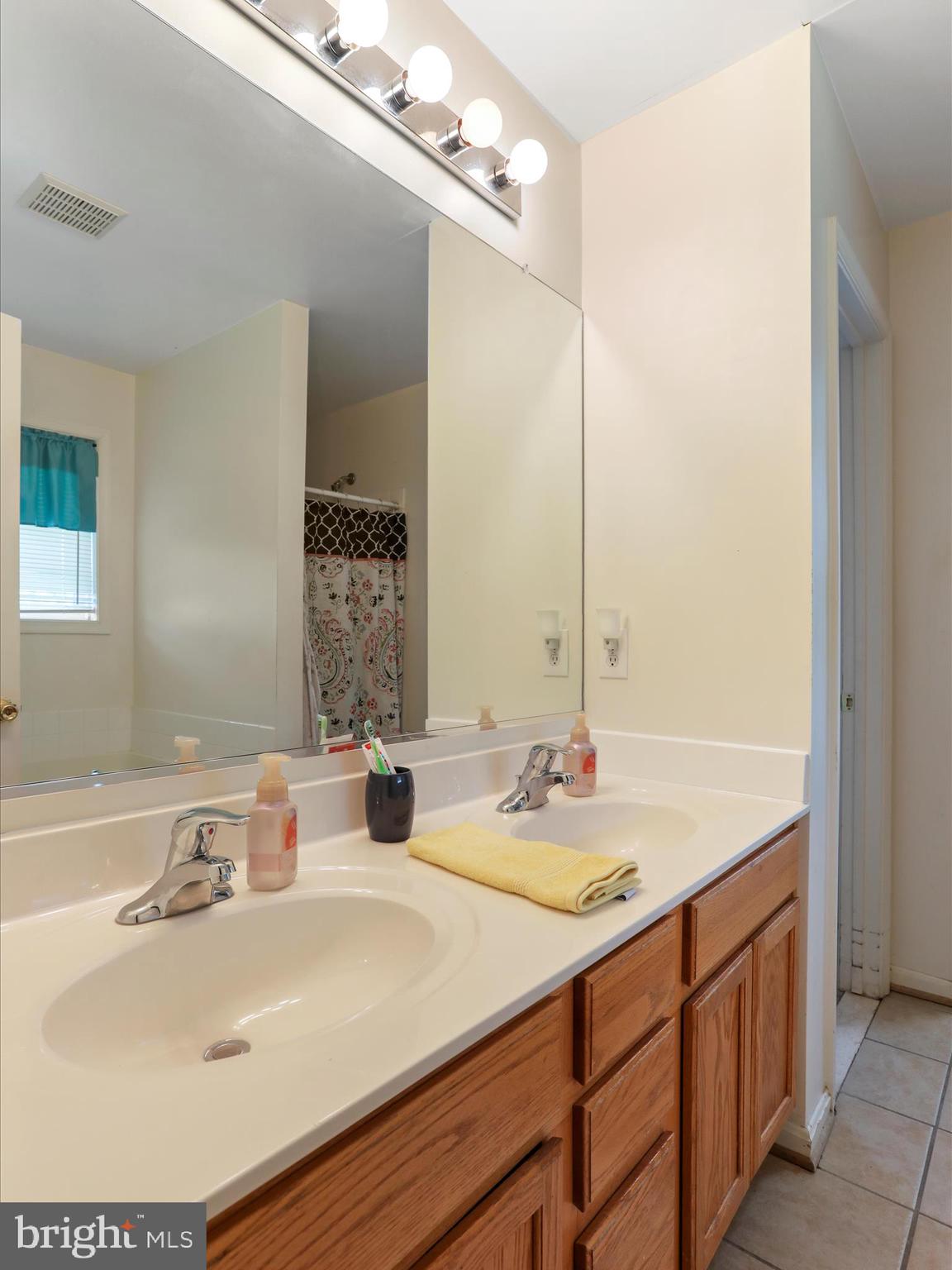 PARADISE ESTATES - Residential