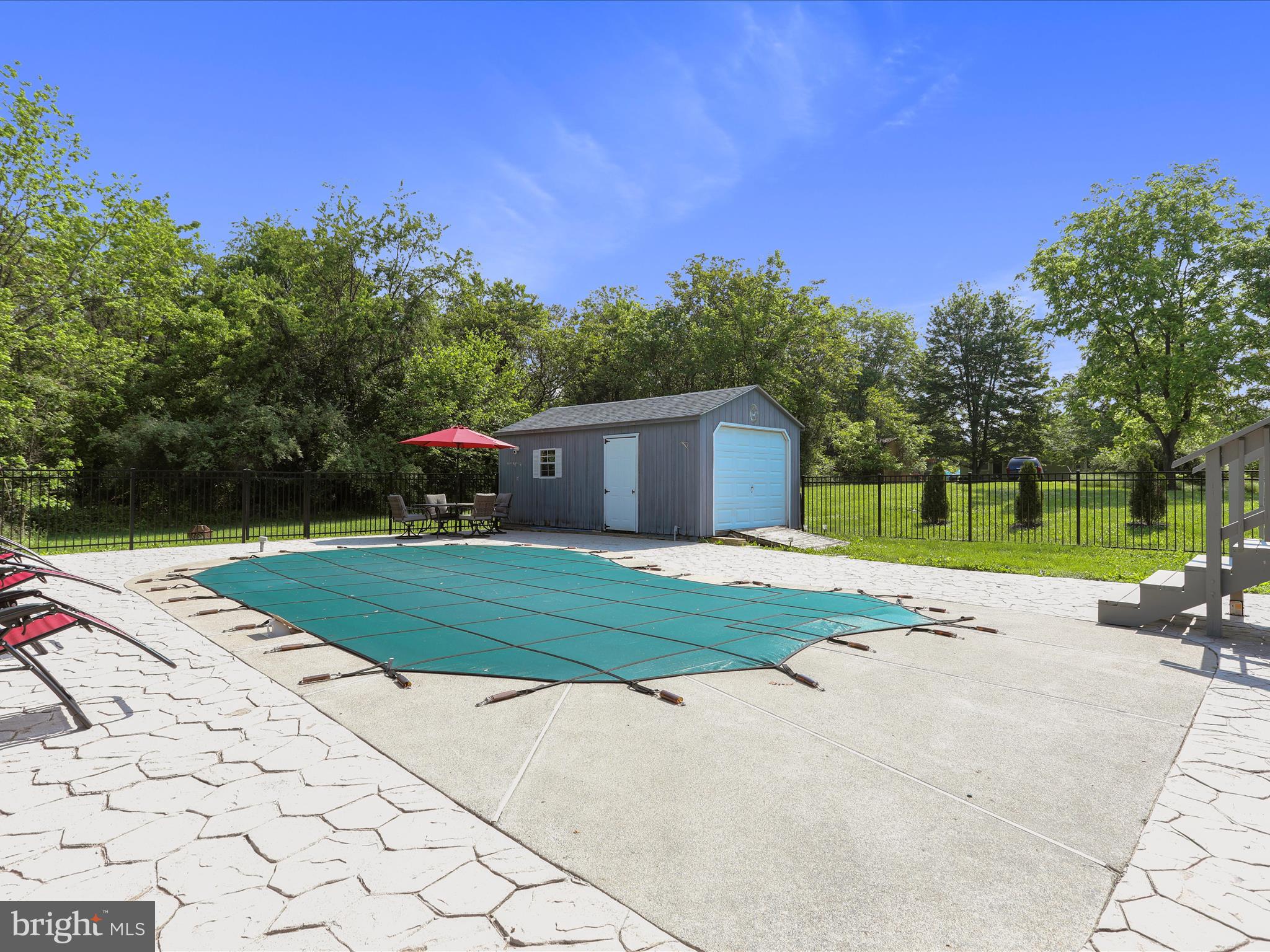 PARADISE ESTATES - Residential