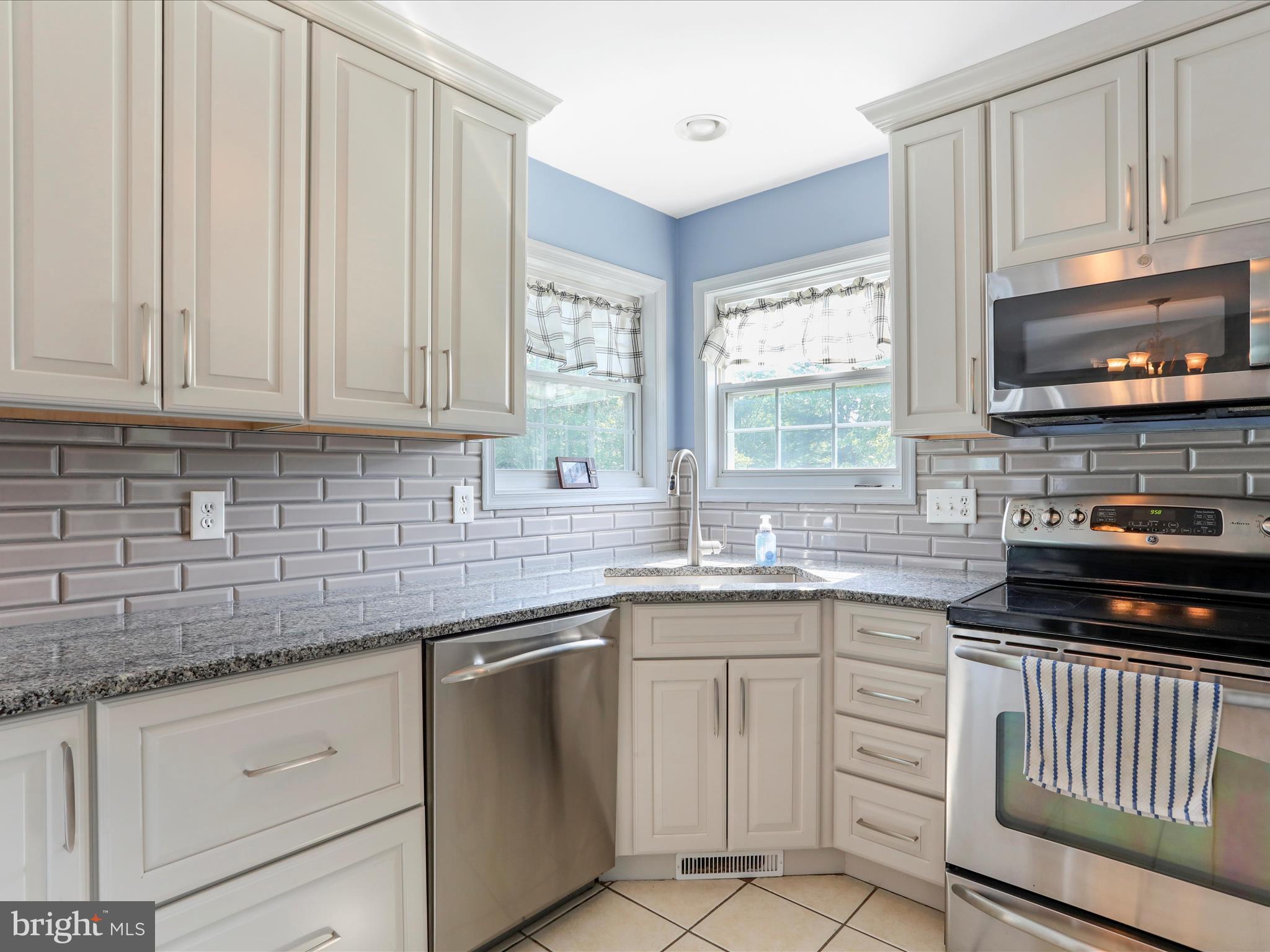 PARADISE ESTATES - Residential