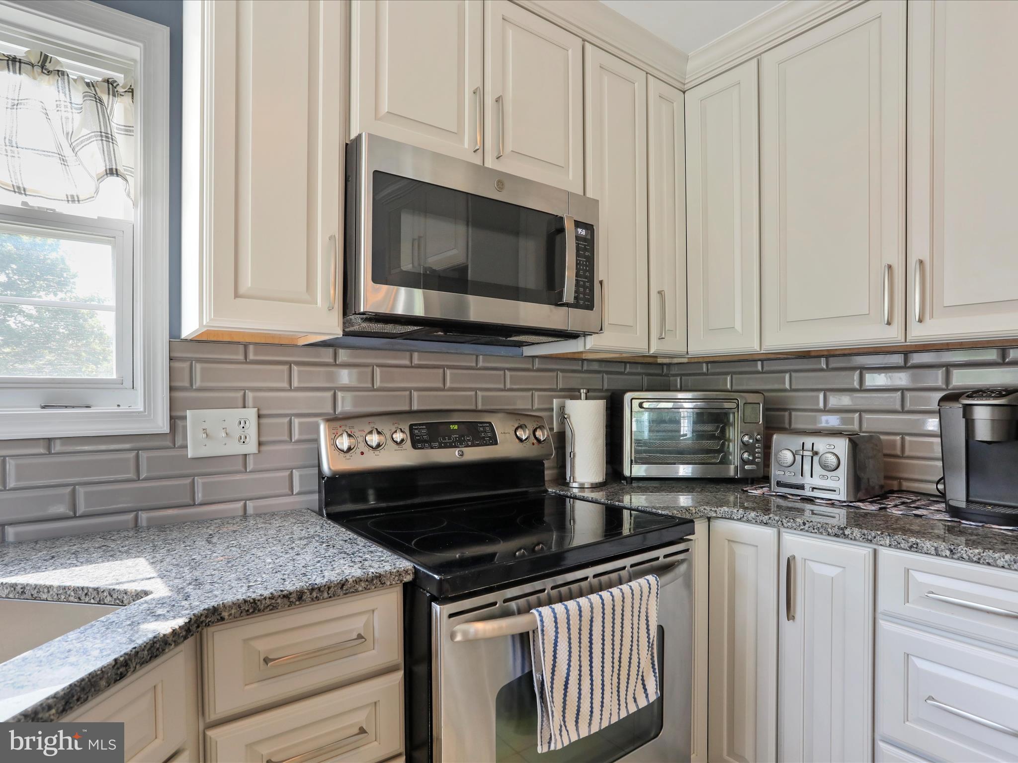 PARADISE ESTATES - Residential