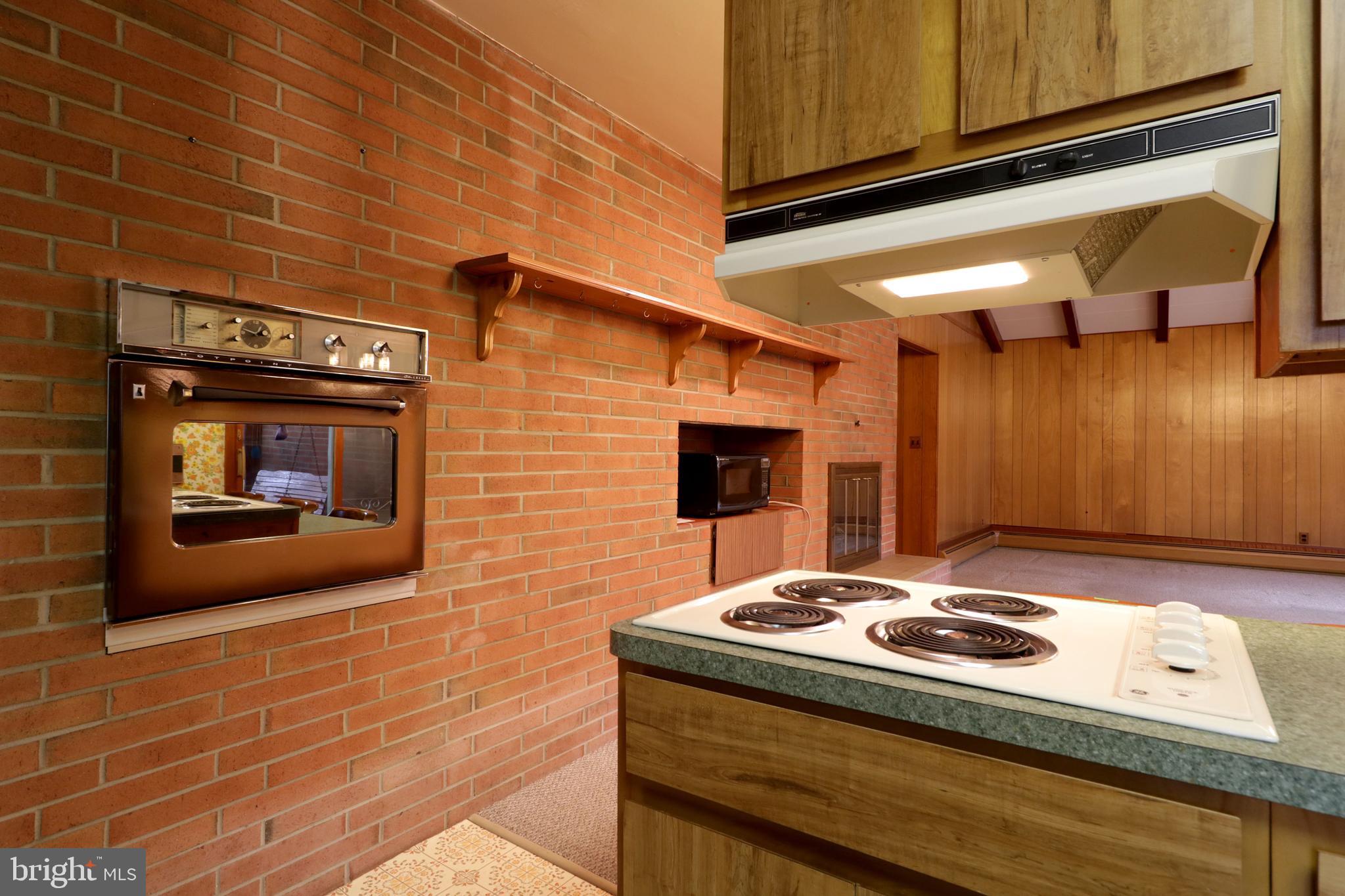 COLLEGE HEIGHTS - Residential