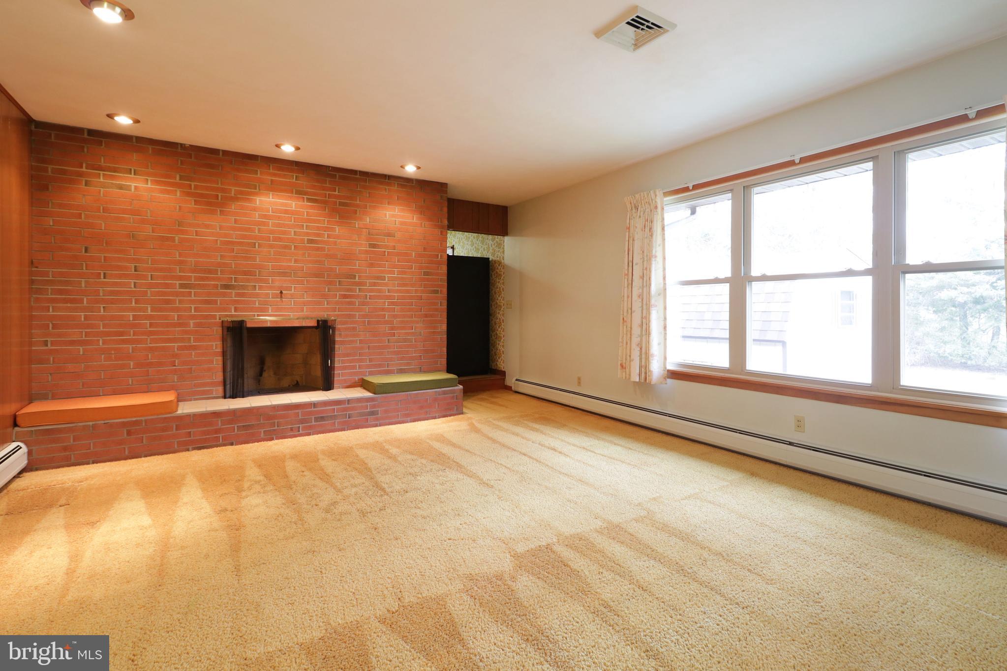 COLLEGE HEIGHTS - Residential