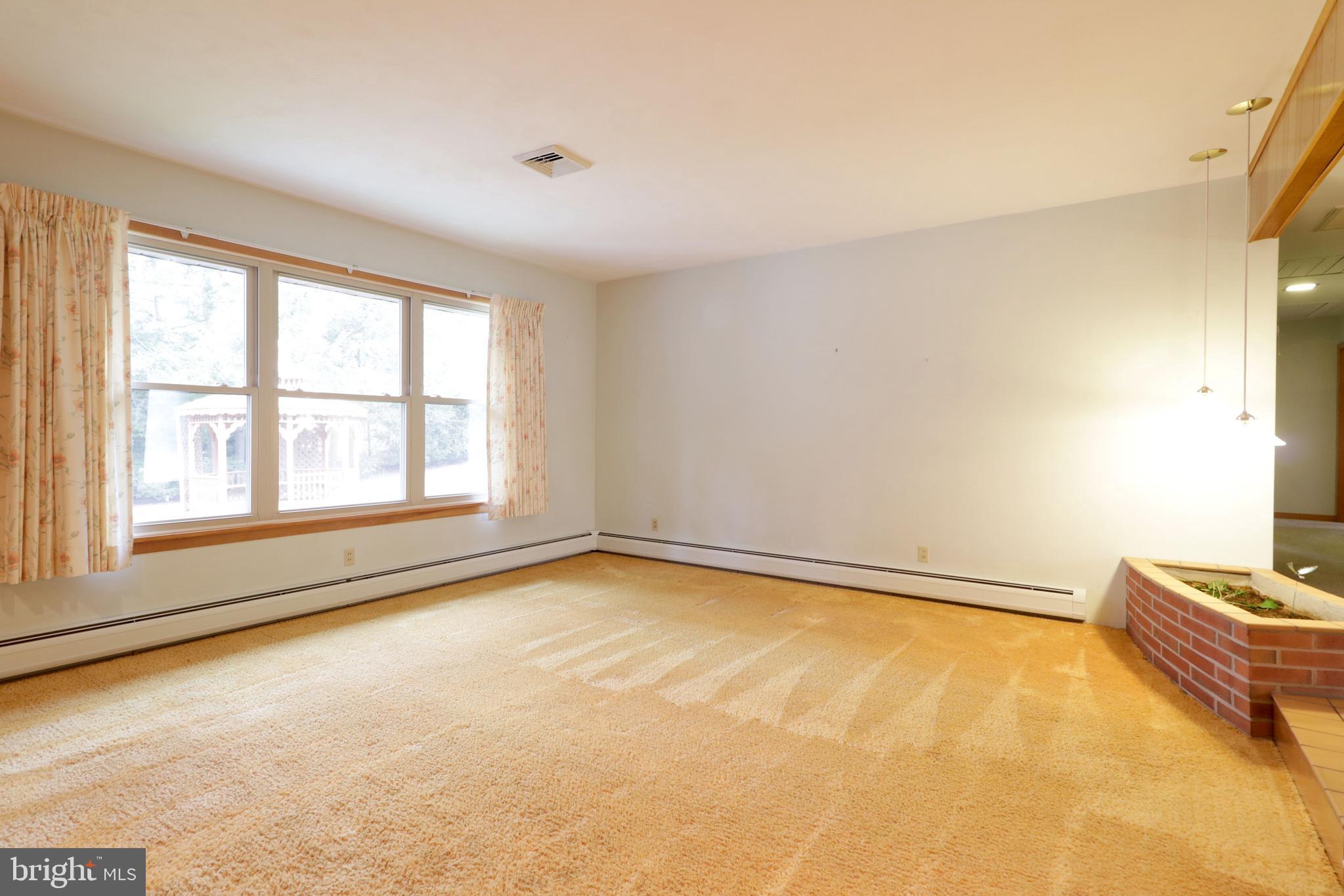 COLLEGE HEIGHTS - Residential