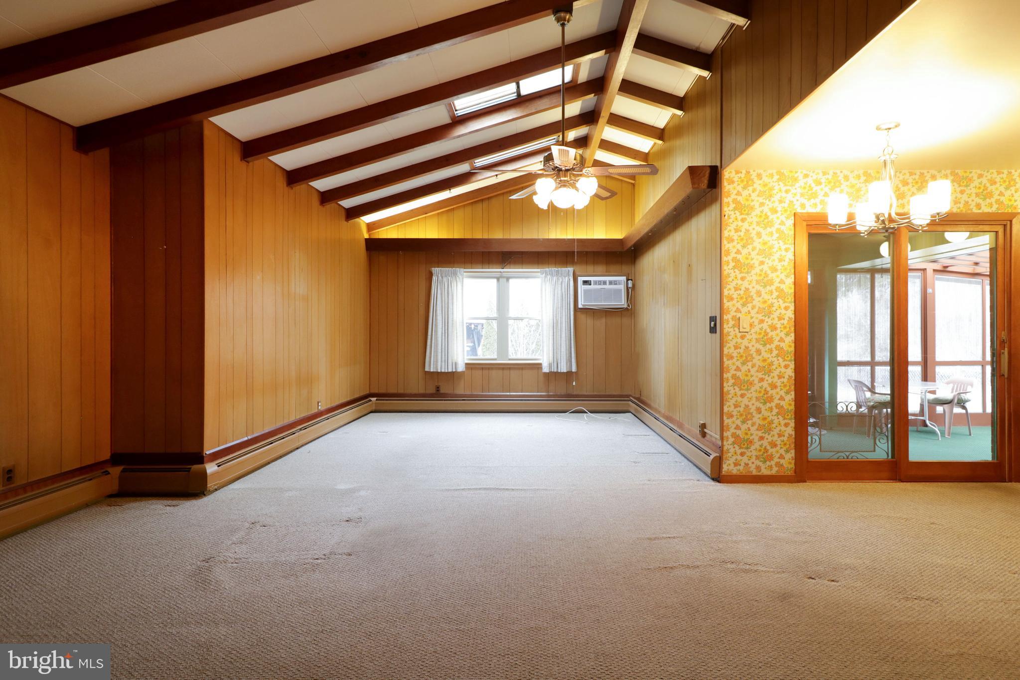 COLLEGE HEIGHTS - Residential