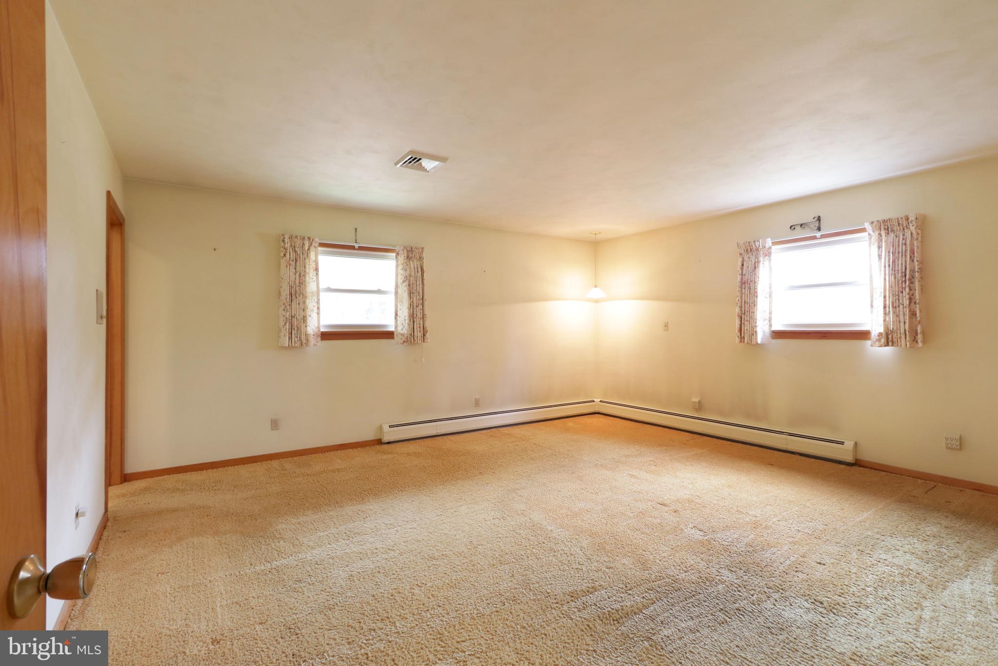 COLLEGE HEIGHTS - Residential