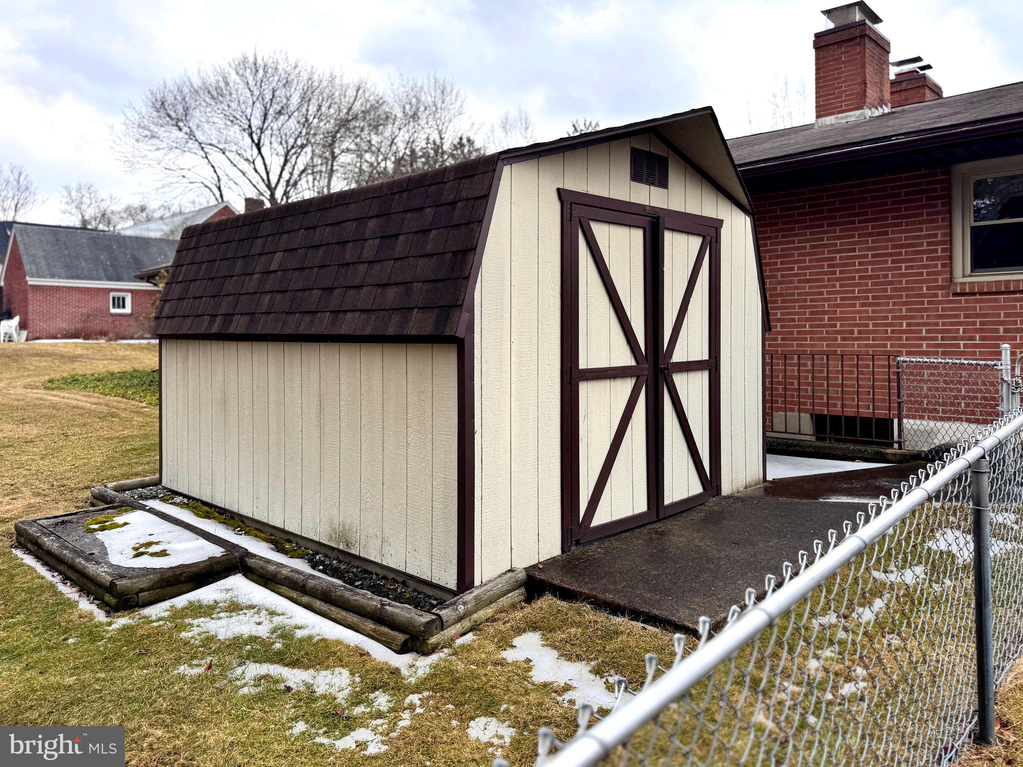 COLLEGE HEIGHTS - Residential