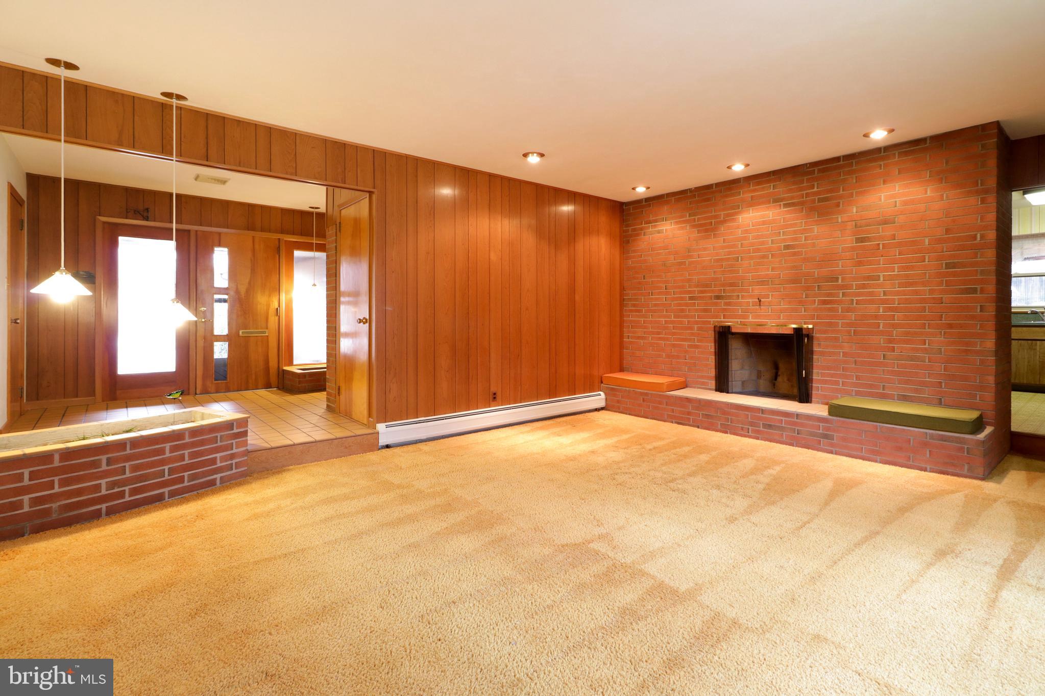 COLLEGE HEIGHTS - Residential