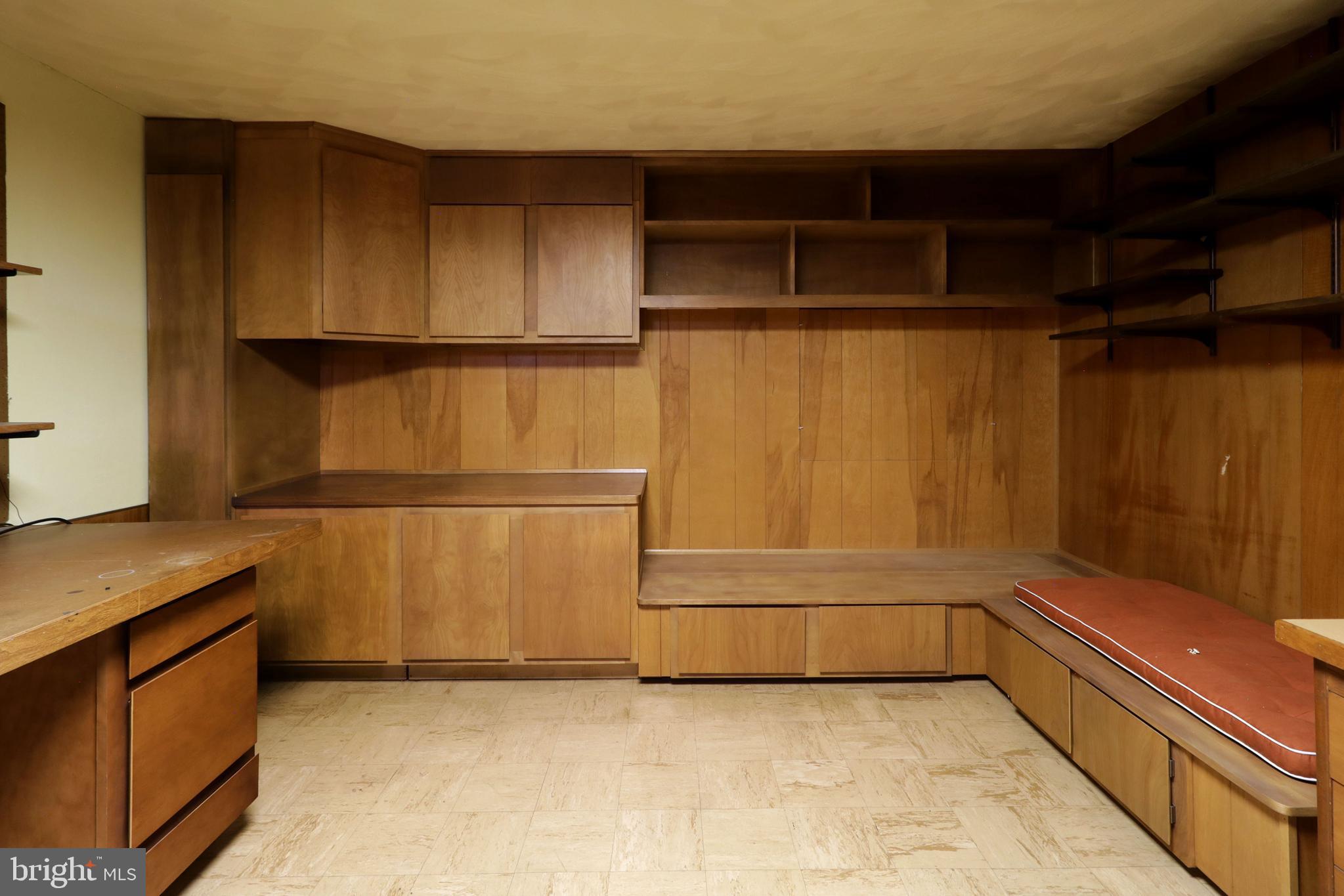 COLLEGE HEIGHTS - Residential